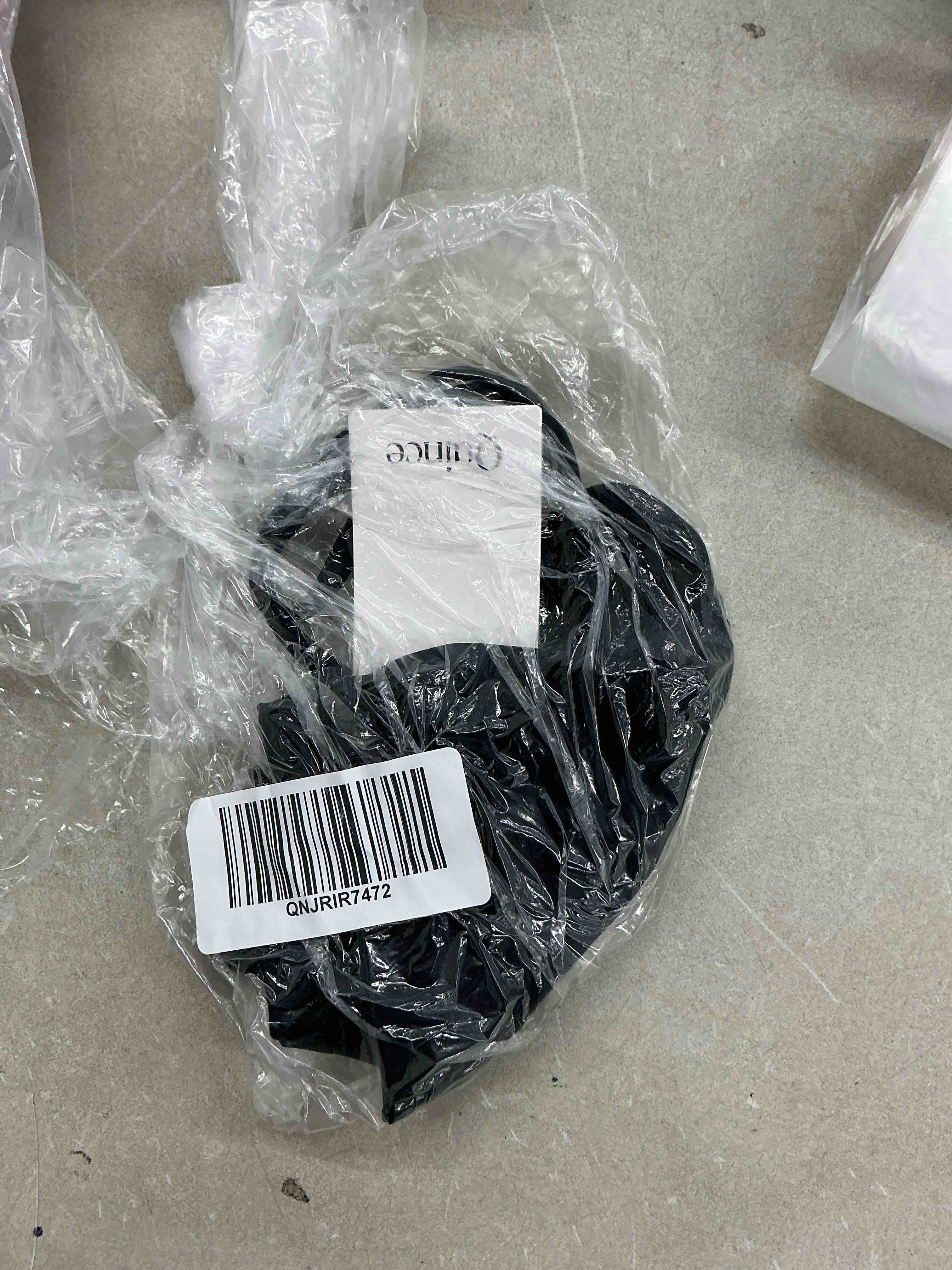 Condition photo showing New/Like New for quince italian knotted triangle bikini top, s, black