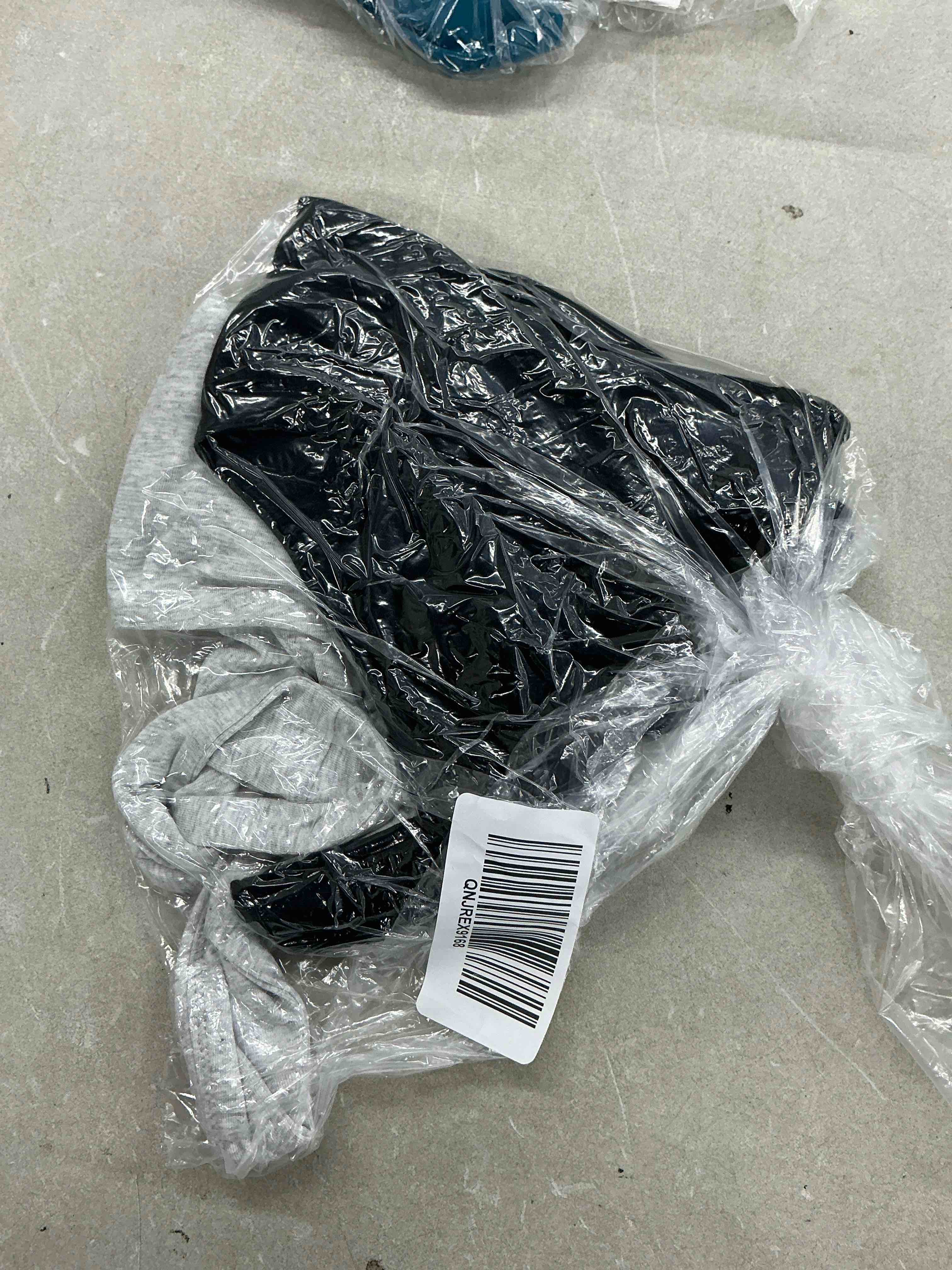 Condition photo showing New/Like New for quince organic cotton tank bralette (2-pack), m, black/heather grey