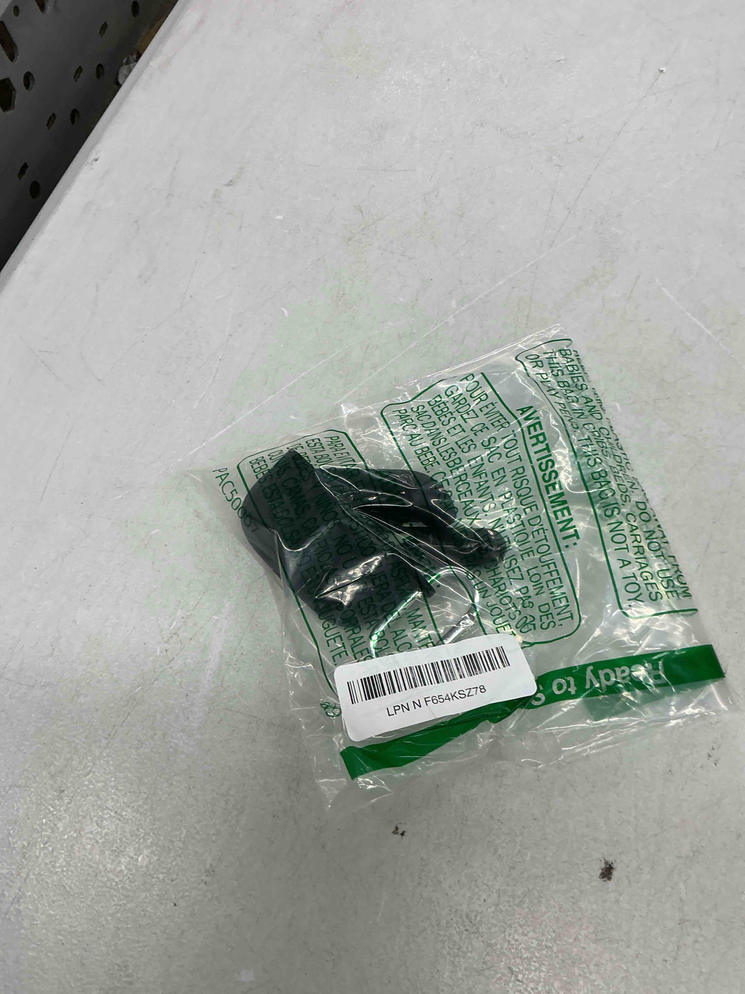 Condition photo showing Good Condition for leopard carving for airpods pro 3 case 2025,pattern design cute soft silicone protective cover for man/women/girly - with keychain &cleaning kit (black) black airpods pro 3(2025)