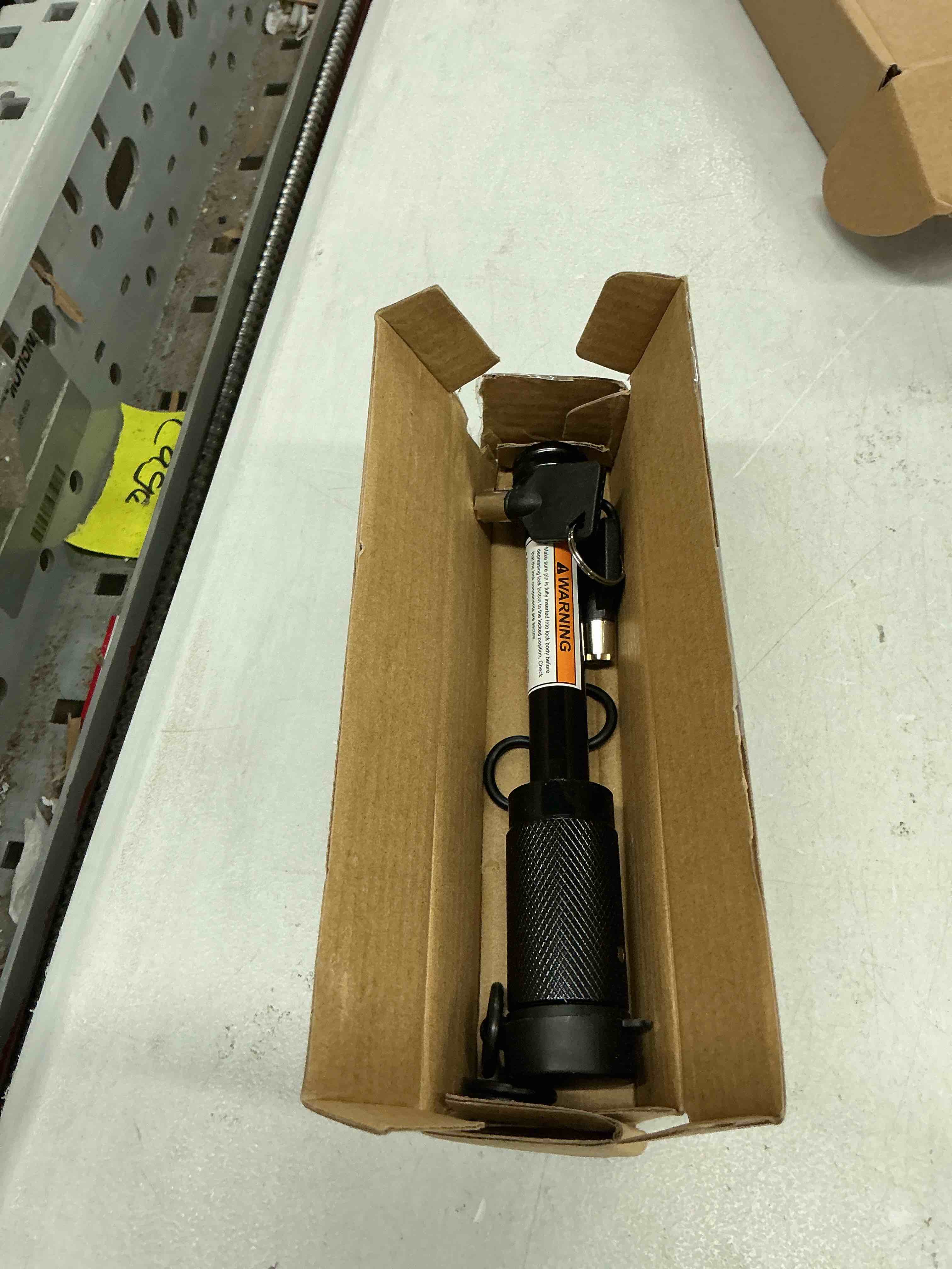 Condition photo showing Good Condition for justtop trailer hitch receiver pin lock,5/8" dia 3-1/2" long pin trailer lock for class iii iv 2" and 2-1/2" receiver,tow hitch pin lock with 4 anti-rattle rubber o-rings,for trailer truck car boat 2 & 2.5in