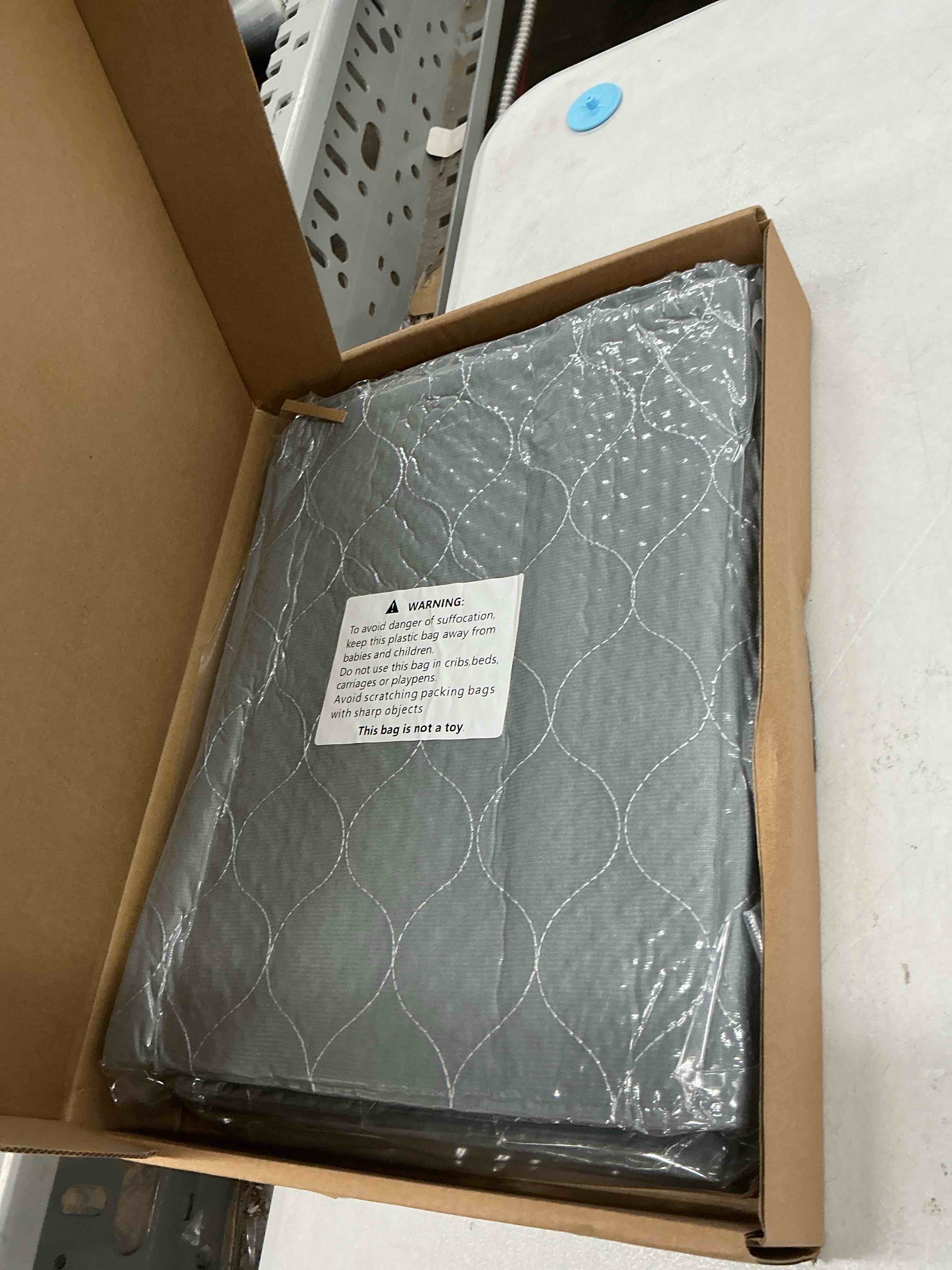 Condition photo showing New/Like New for fxw washable pee pads for dogs, puppy pads with super absorbent, specifically designed for fxw rollick/homeplus 32inch 6 panels dog playpen, 43" x 71" rectangle, gray, 1 pack gray 43" x 71" (1 pack)
