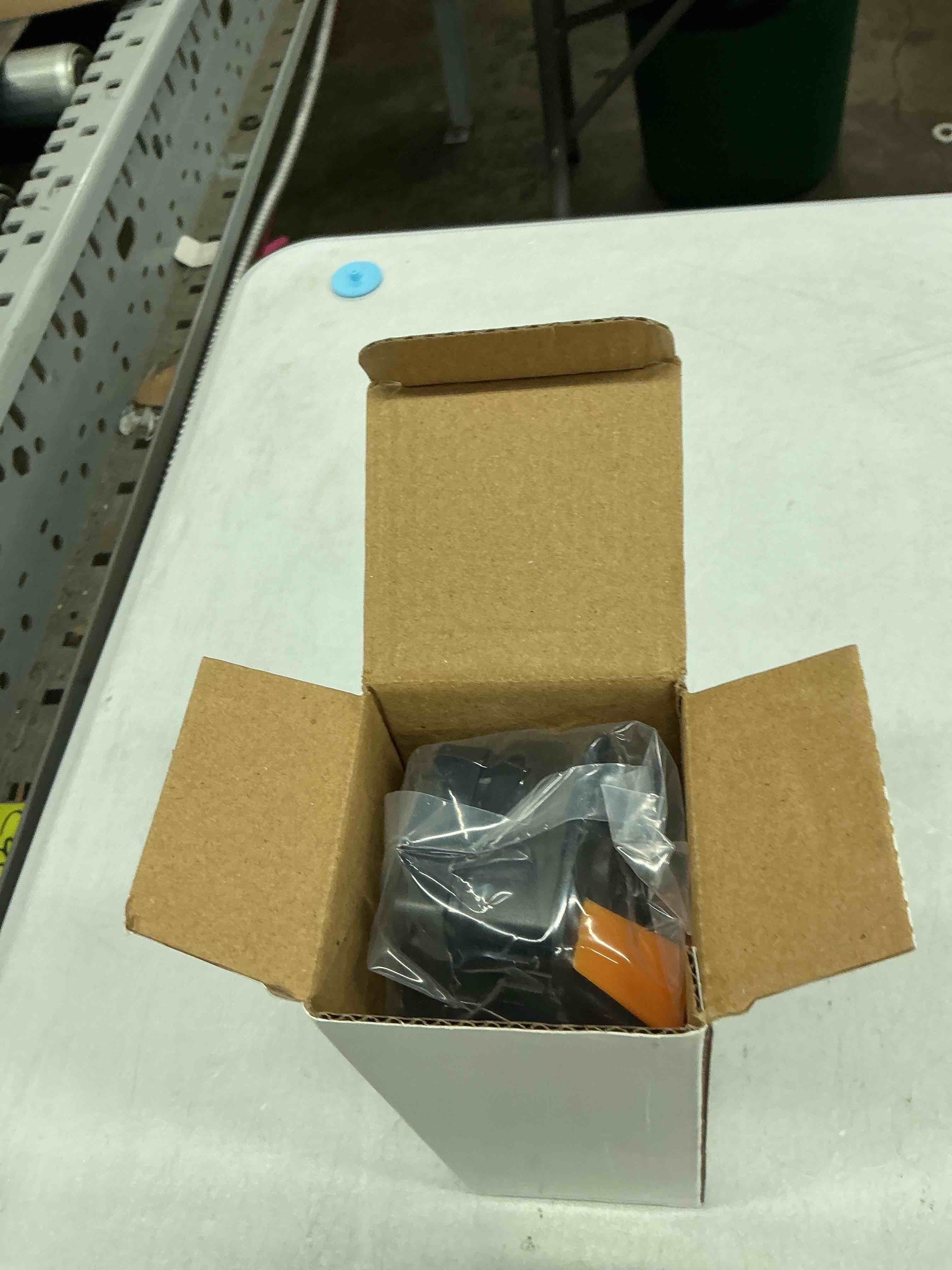 Condition photo showing New/Like New for power window switch fits for jeep cherokee 2015-2022, for chrysler 200 2015-2017 driver side control door vidrios master switch.replace?68271206aa