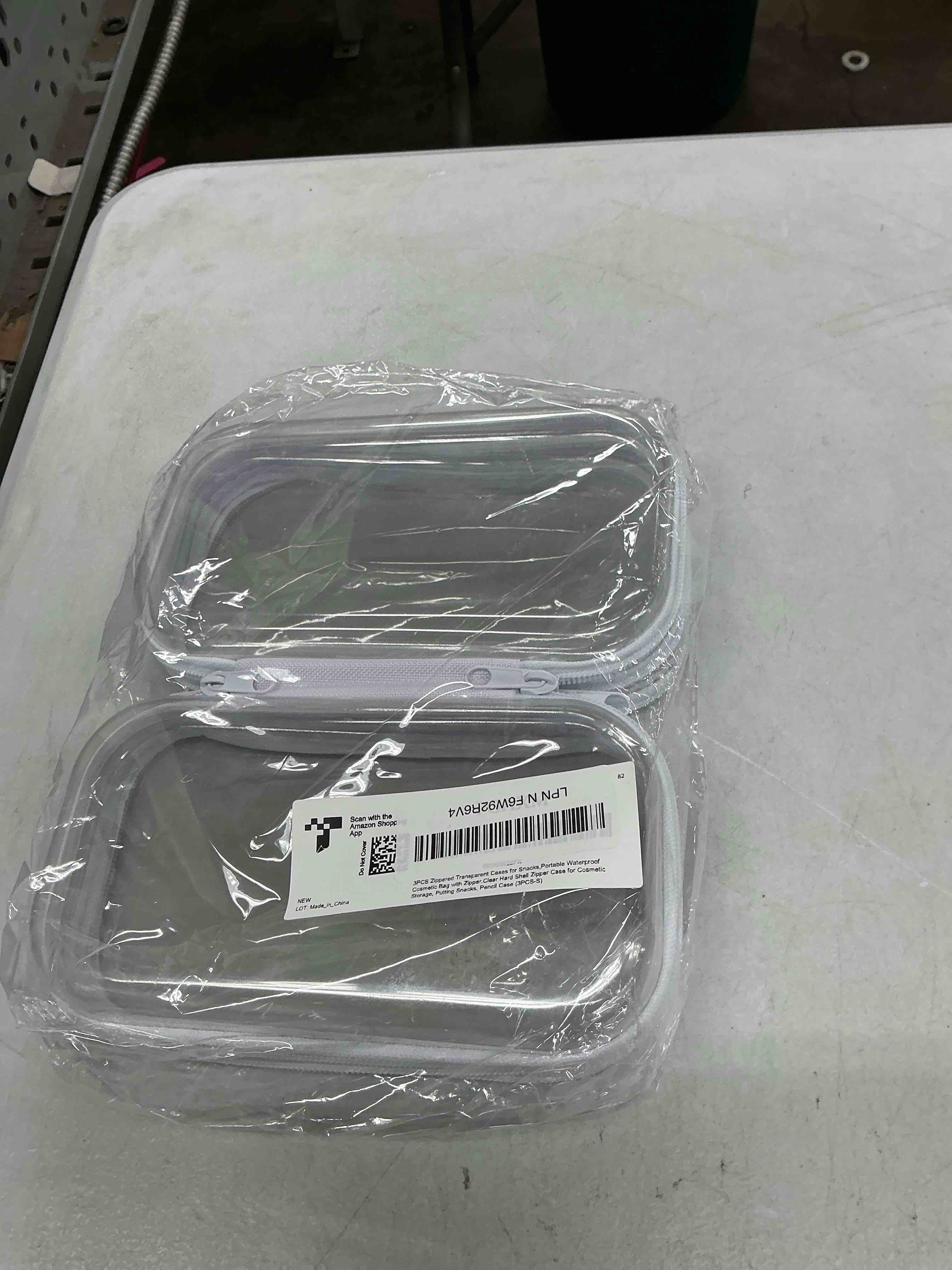 Condition photo showing Good Condition for 3pcs clear hard plastic zipper case, double zippers hard pouch, portable travel organizer bin clear makeup bag for toy storage, snack bag, cosmetics, diaper bag, toiletry bag (3pcs-s)