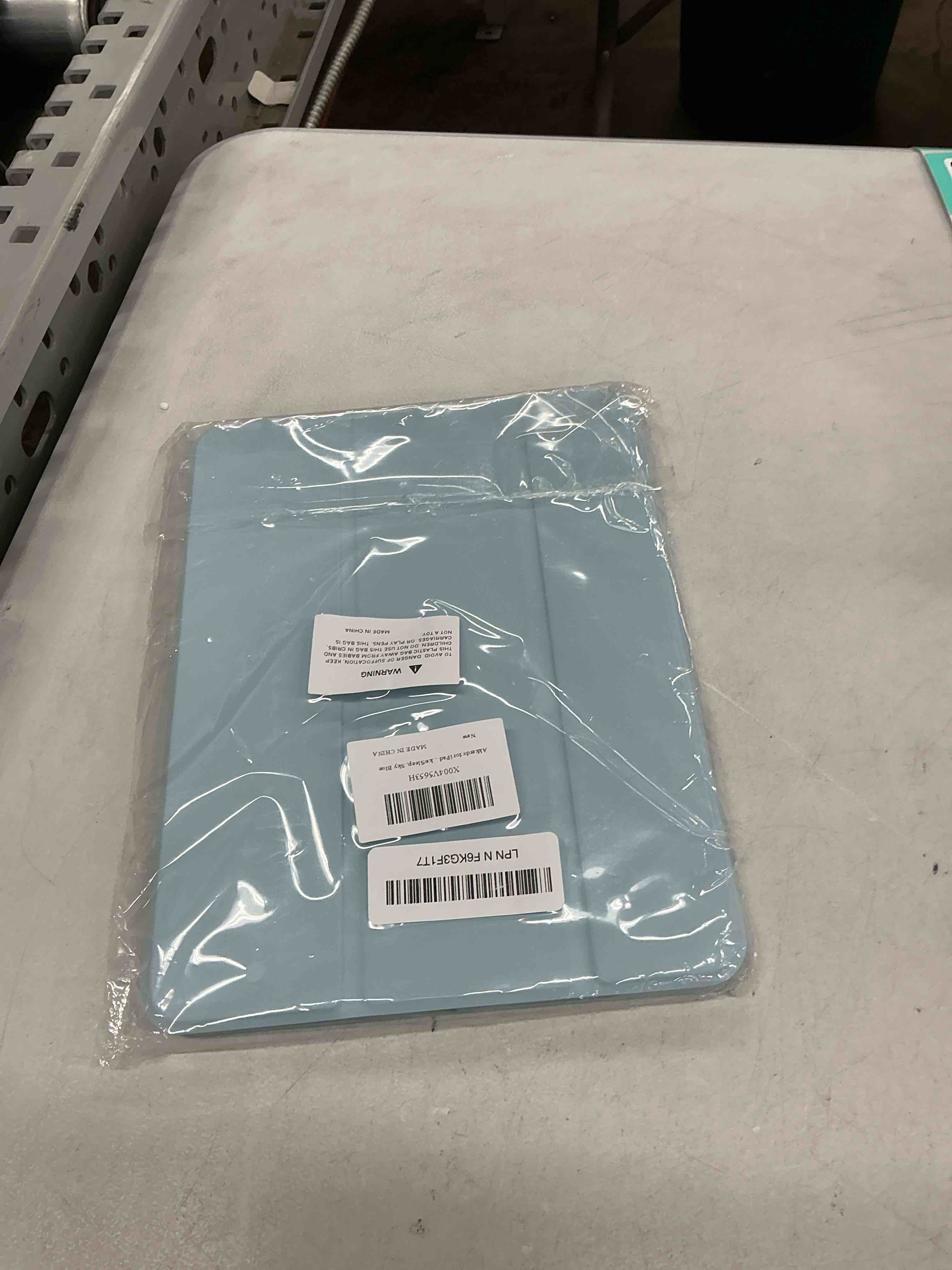 Condition photo showing Good Condition for akkerds for ipad pro 11 inch case (m5/m4) 2025/2024 6th/5th generation with pencil holder, for ipad pro case 11 inch with trifold stand protective cover/soft tpu back, auto wake/sleep, sky blue