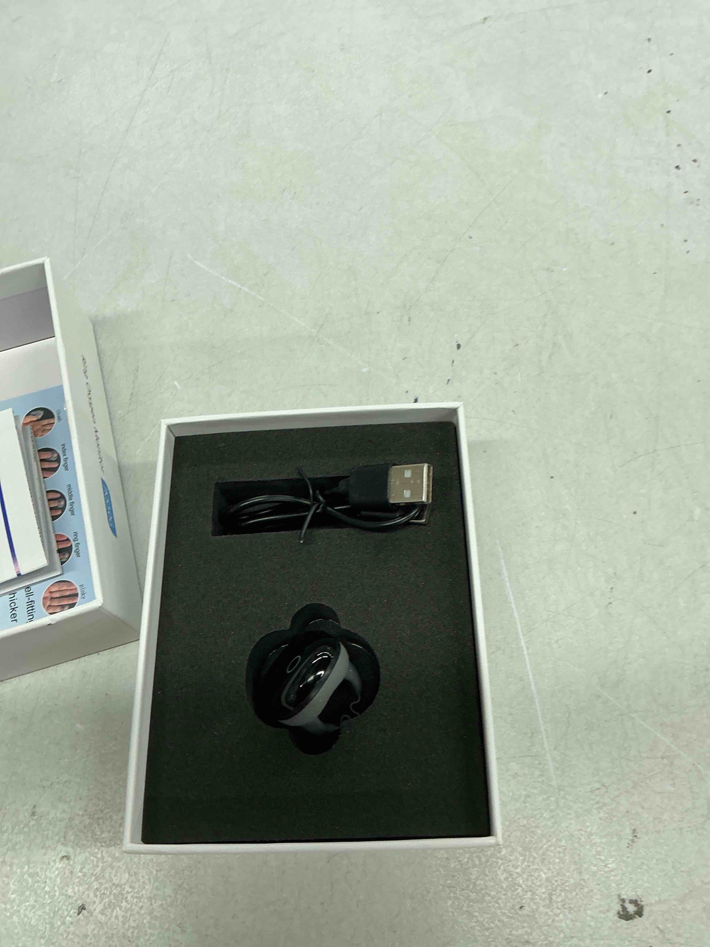 Condition photo showing Good Condition for holfenry jks50g ring pulse oximeter fingertip | continuous oxygen monitor fingertip with alarm o2 continuous pulse oximeter finger | rechargeable overnight oximeter with bundle app & pc/export sleep report