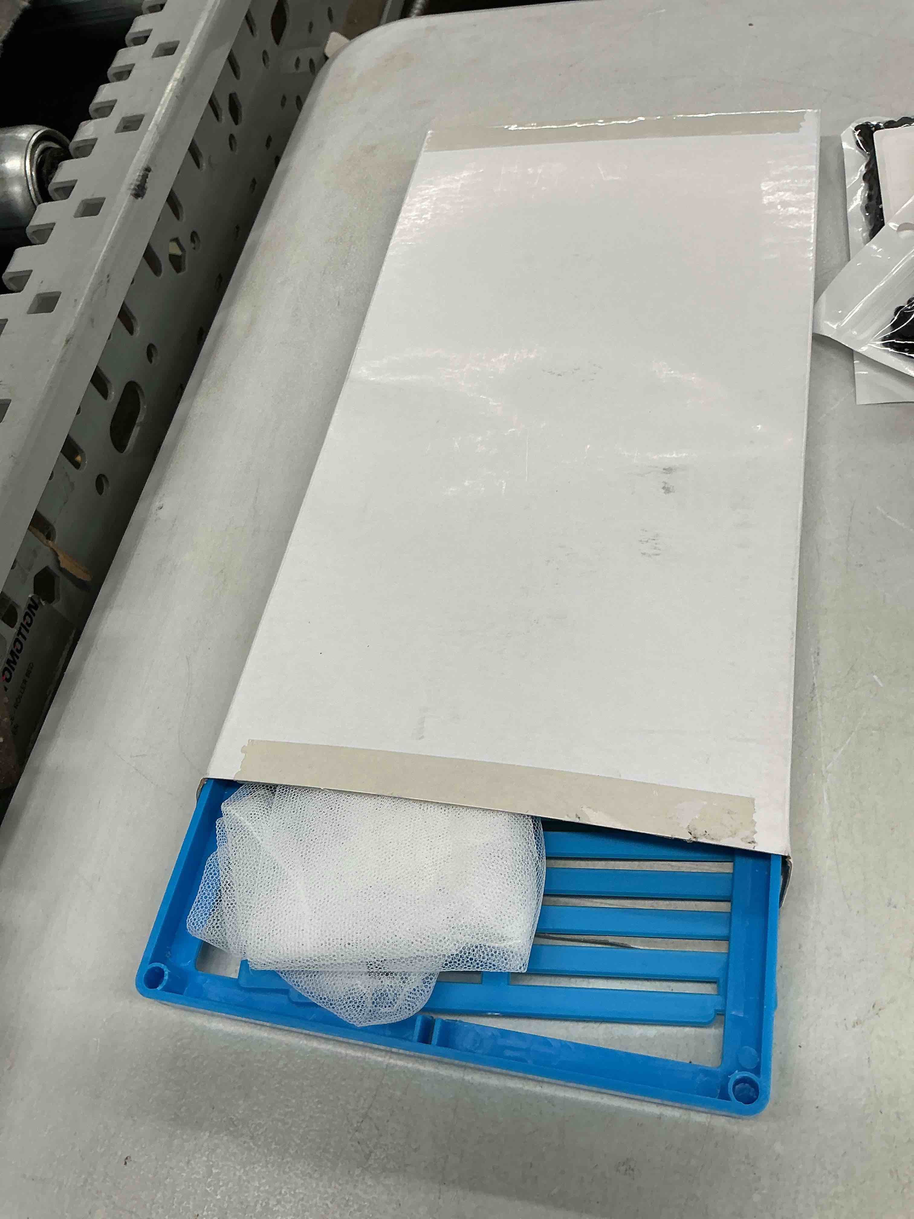 Condition photo showing Good Condition for aquaneat fish tank breeder small mesh net fry saver aquarium spawn hatchery isolation with suction cups hatchery incubator for shrimp betta