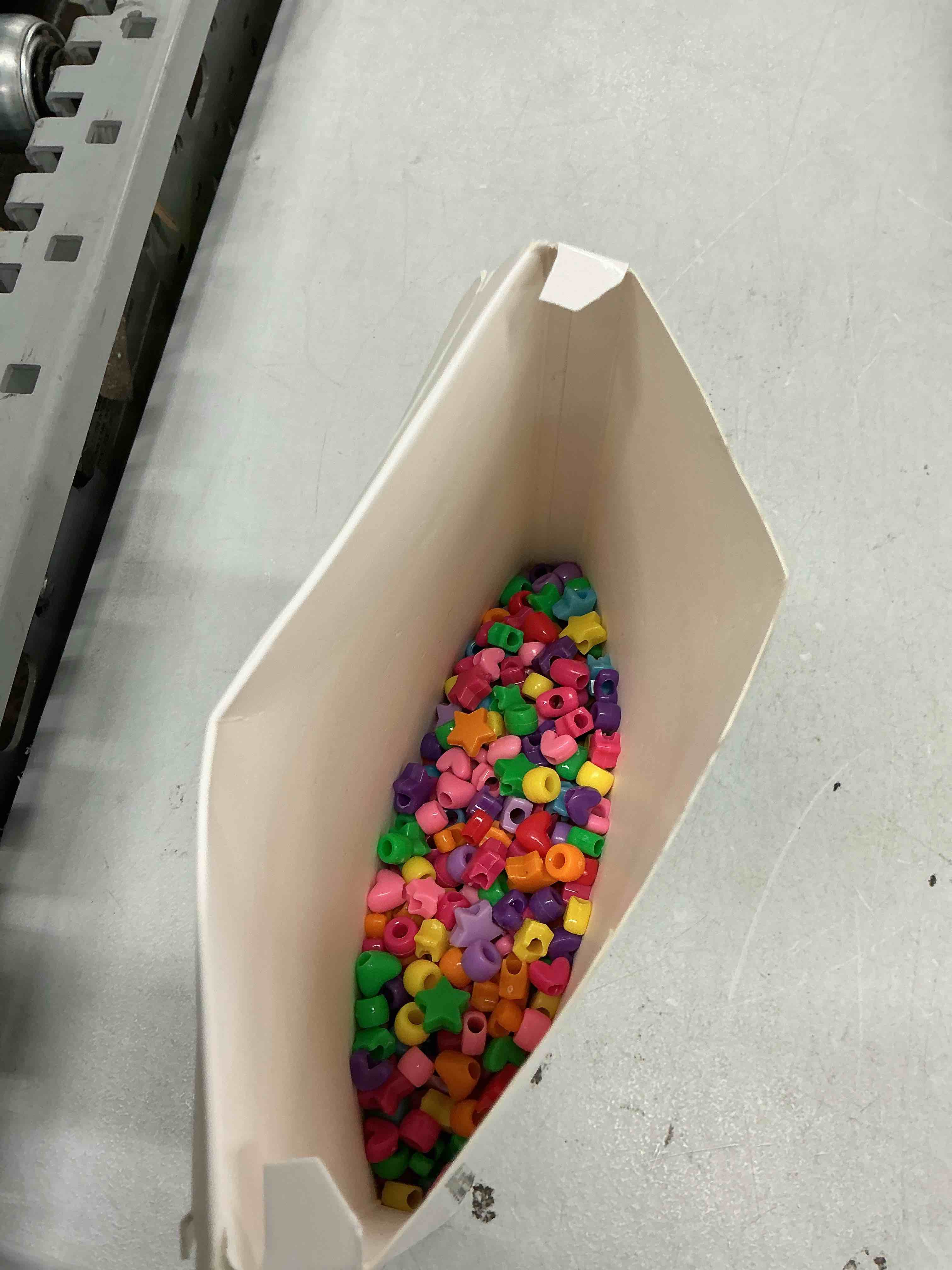 Condition photo showing Good Condition for hicarer hearts pony beads star beads large hole multi color acrylic bracelet kawaii rainbow necklace for christmas valentine's jewelry making craft(600 pieces)
