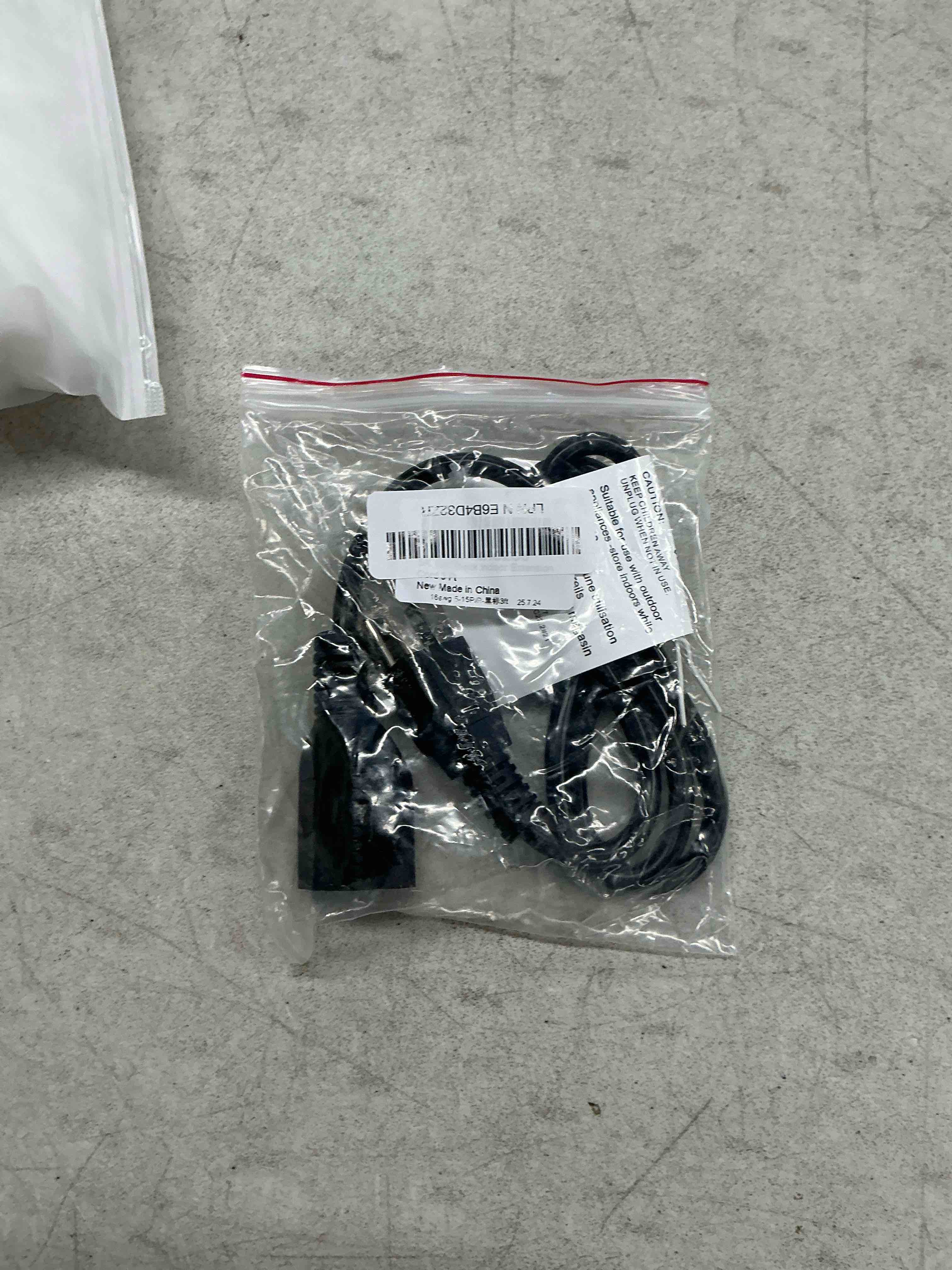 Condition photo showing Good Condition for 16/3 3ft 13a 125v 1625w, black indoor extension cord, short extension cord for laptops, coffee makers, office home appliances, 3 prong small resistant cable flexible, etl listed 3ft 16awg extension cord black