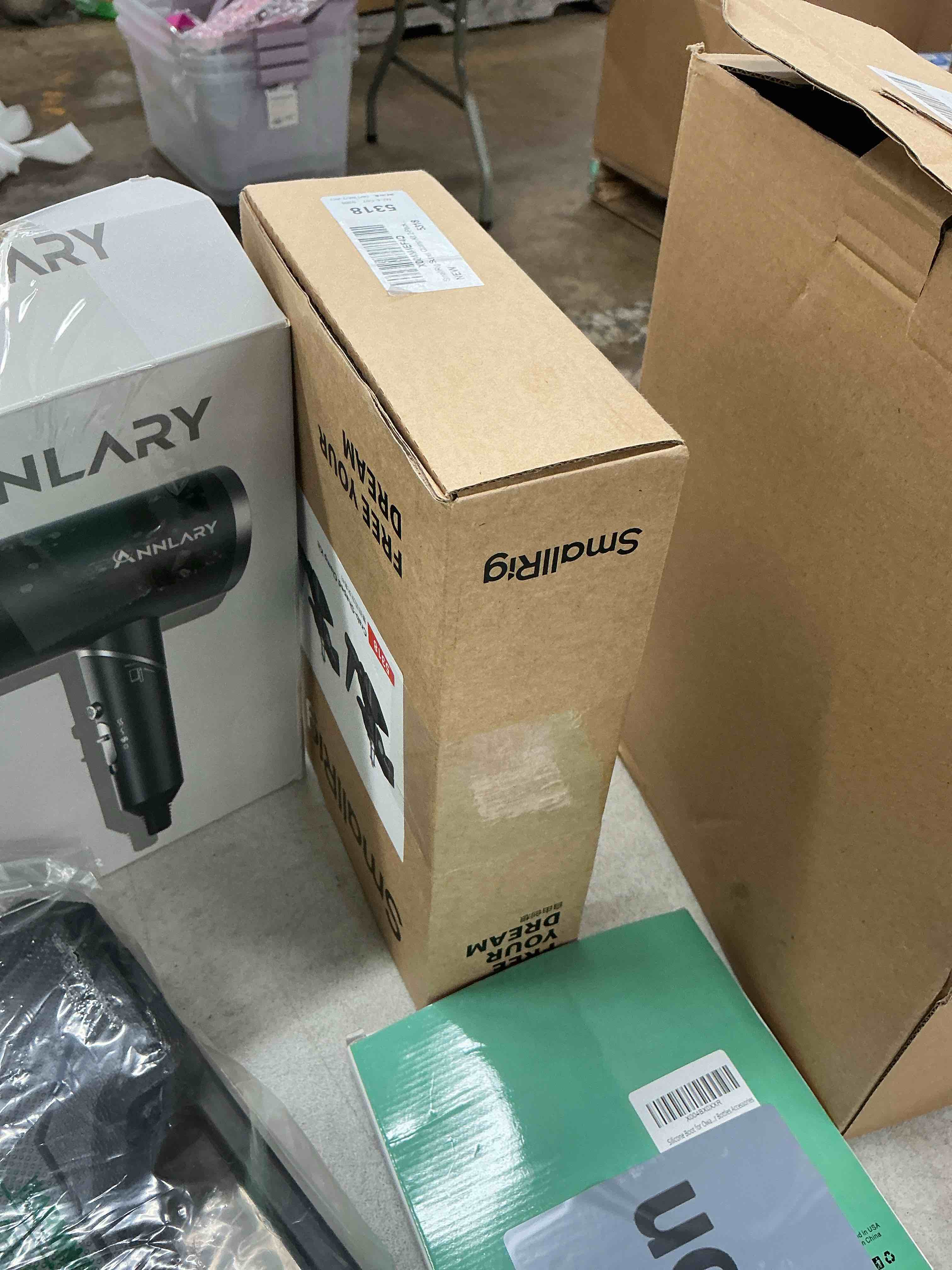 Condition photo showing Good Condition for smallrig super clamp kit 2-pack, heavy duty max load 33lb /15kg, with a 1/4"-20 & a 3/8"-16 top screw on a 5/8" stud, for photography studio video camera lighting, for round pipe and flat surface 5318