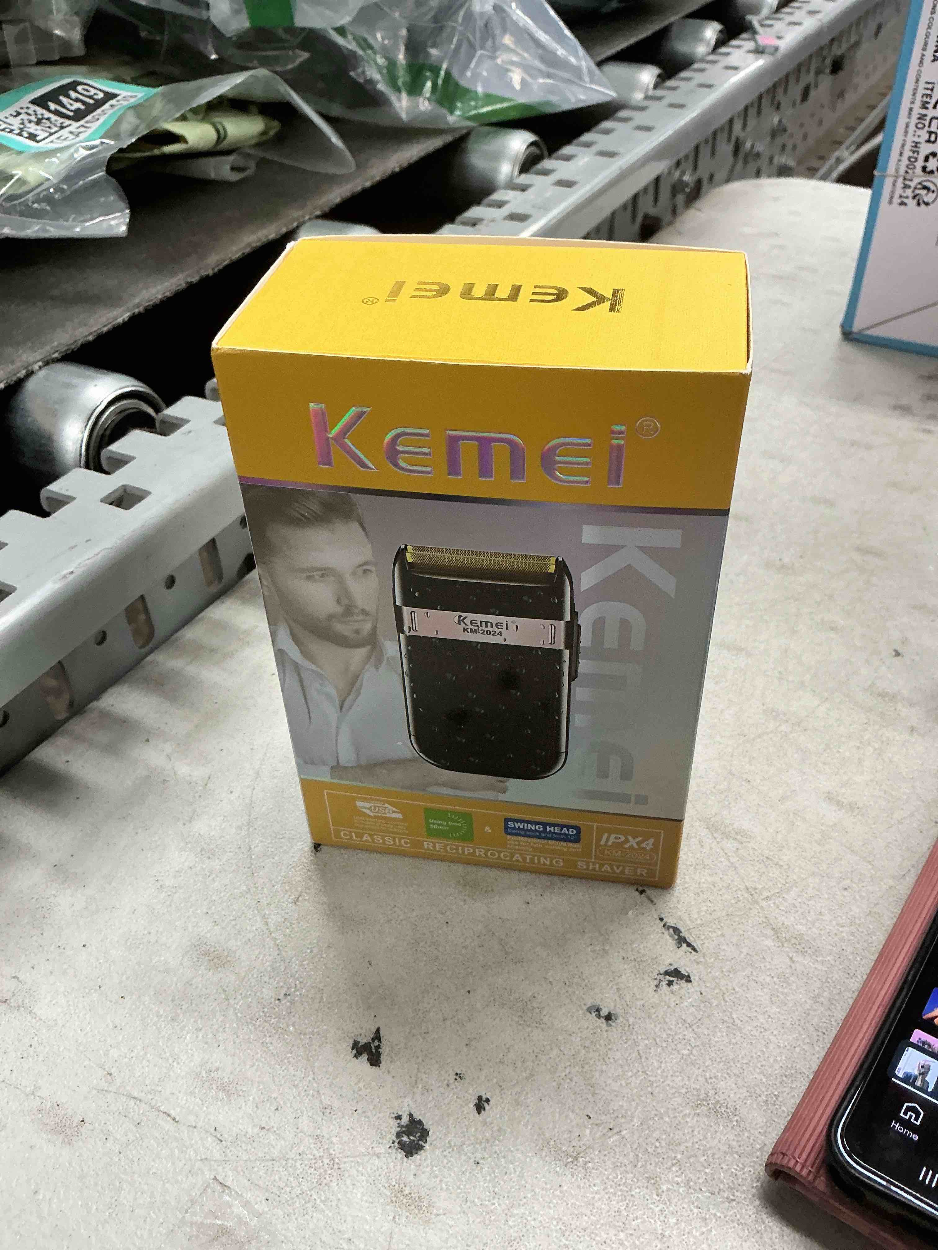 Condition photo showing Good Condition for kemei foil shaver for men,waterproof razor,cordless electric rechargeable shavers,trimmer razors blade washable grooming