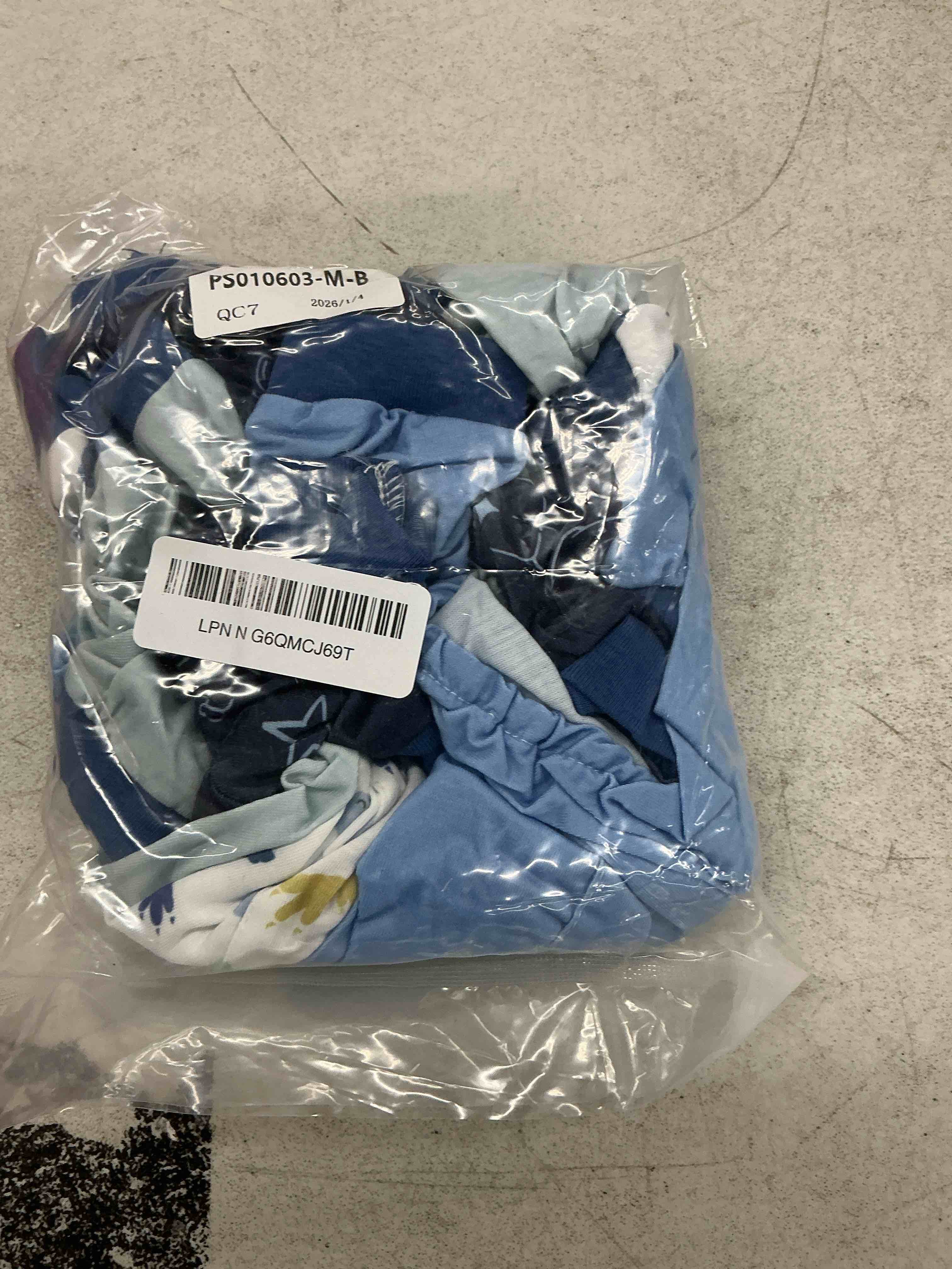 Condition photo showing Good Condition for bienbee dog pajamas, 4 pack dog recovery suit shedding suit cute soft puppy clothes dogs pjs onesies jammies adjustable breathable & stretchy clothes for small medium large dogs girl boy puppy-m dinosaurs,planets,blue,light gray medium