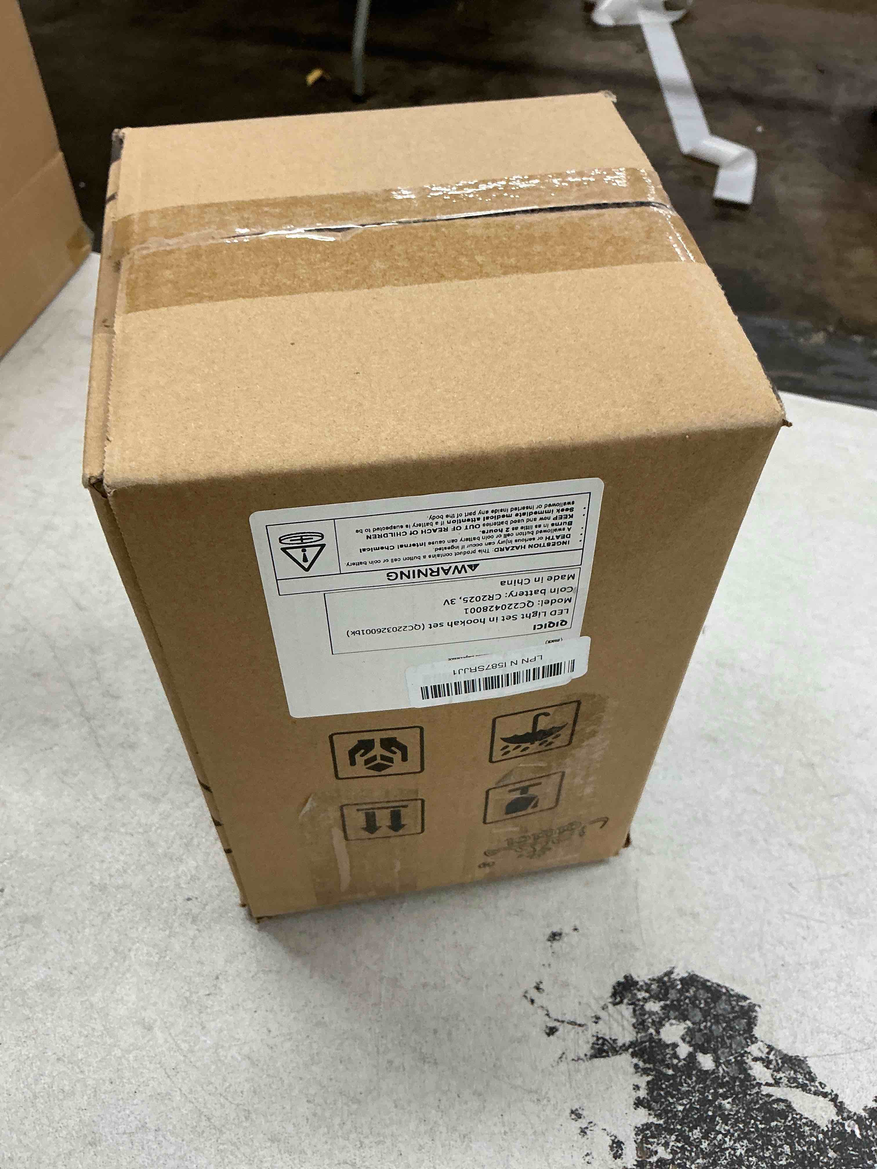 Condition photo showing Good Condition for modern 2 hose acrylic hookah – complete shisha hookah set with everything (black)