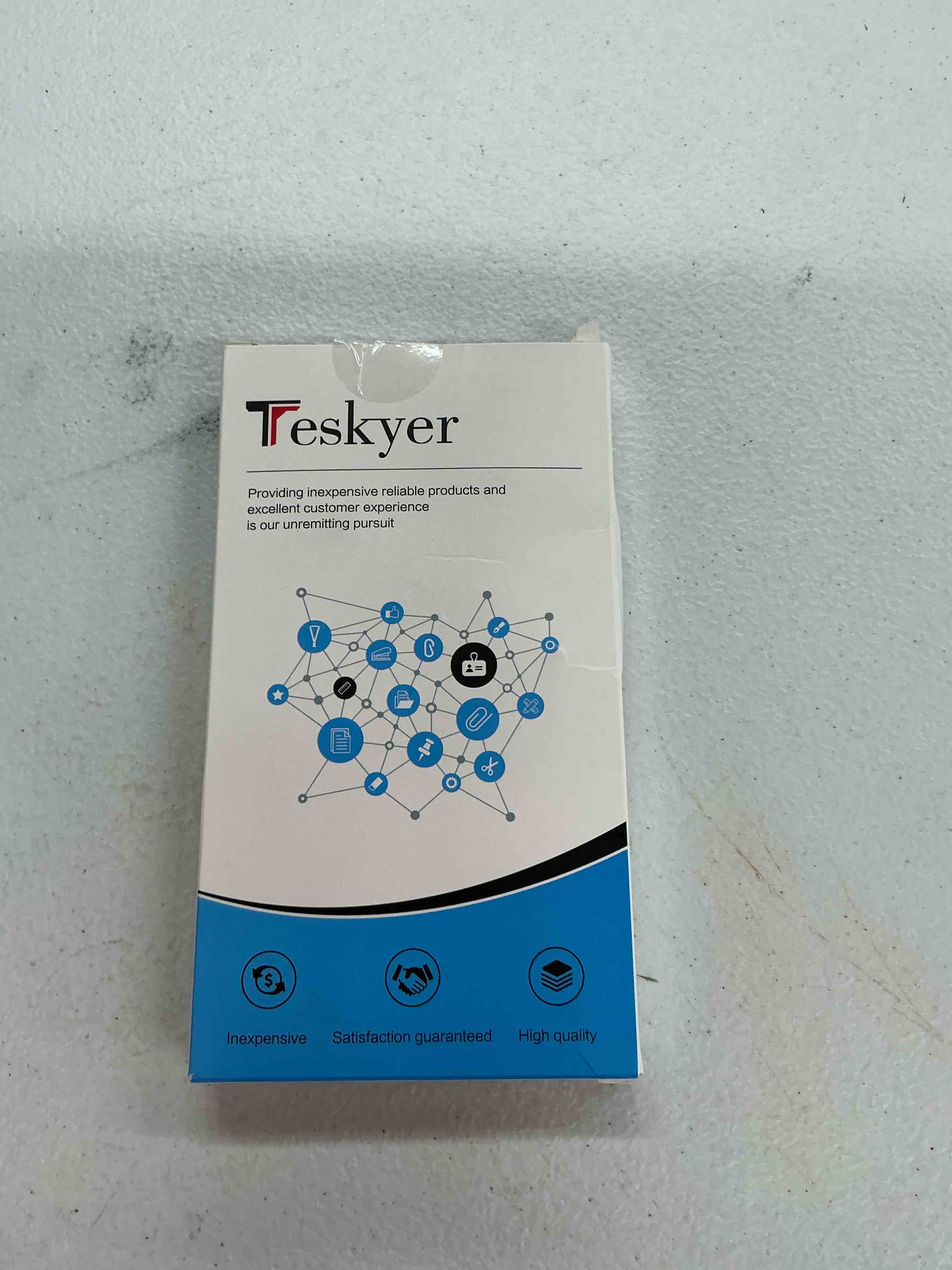 Condition photo showing Good Condition for teskyer 2-pack badge holder retractable clip, heavy-duty badge reel with 6.7oz load capacity, clear horizontal hard id card badge holders for work office nurse teacher student