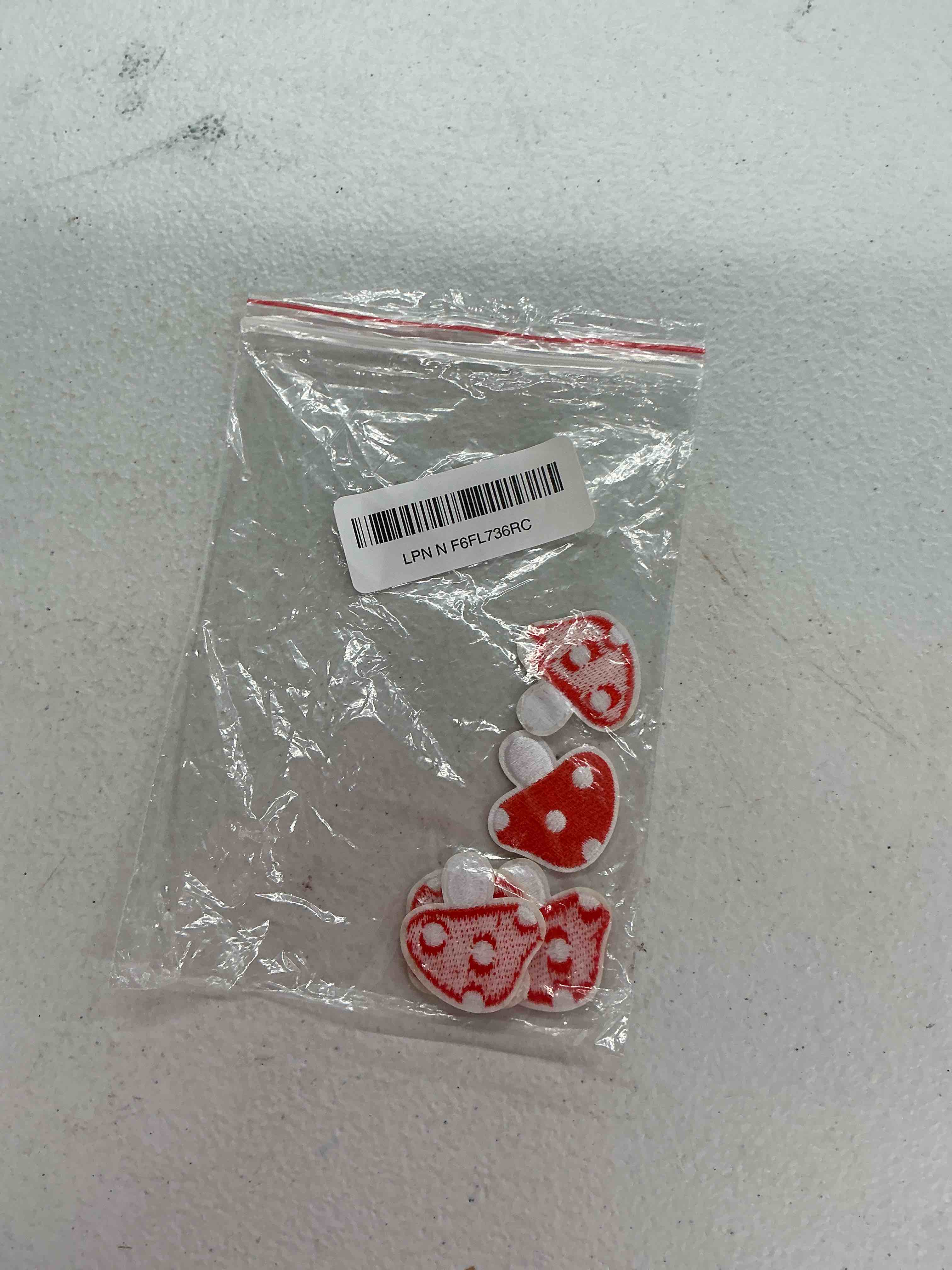 Condition photo showing Good Condition for mushroom patches,set of 5,embroidered patch,suitable for all age group,iron on/sew on,versatile for repairs,decoration,diy creation,perfect for clothes, jackets,dresses, hats, jeans,backpacks