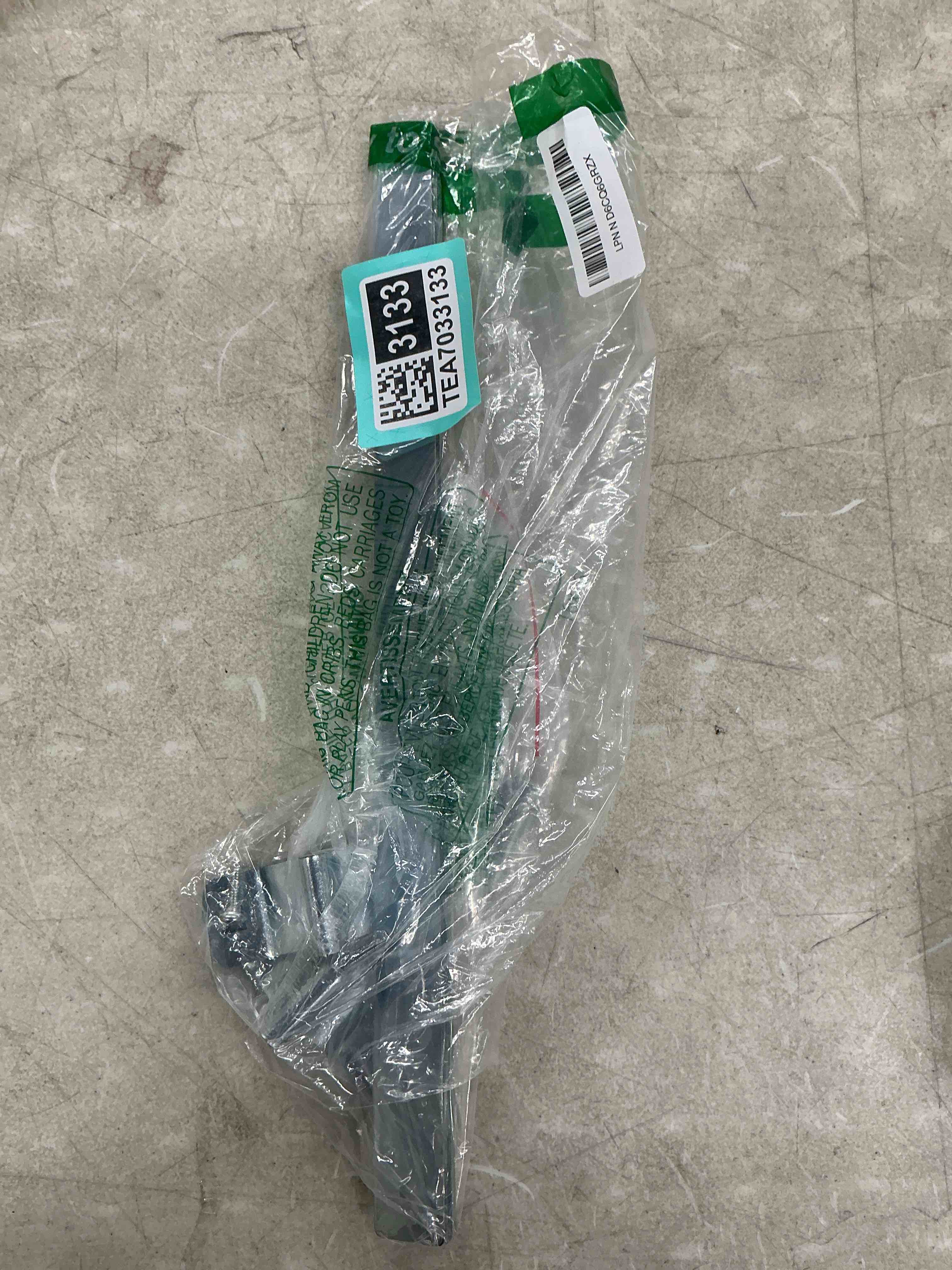Condition photo showing Good Condition for yaocom 2 set automatic gate closer self closing gate hinges with adjustable tension and bolts for outdoor side gates, dog fence, pool gate, chain link fence