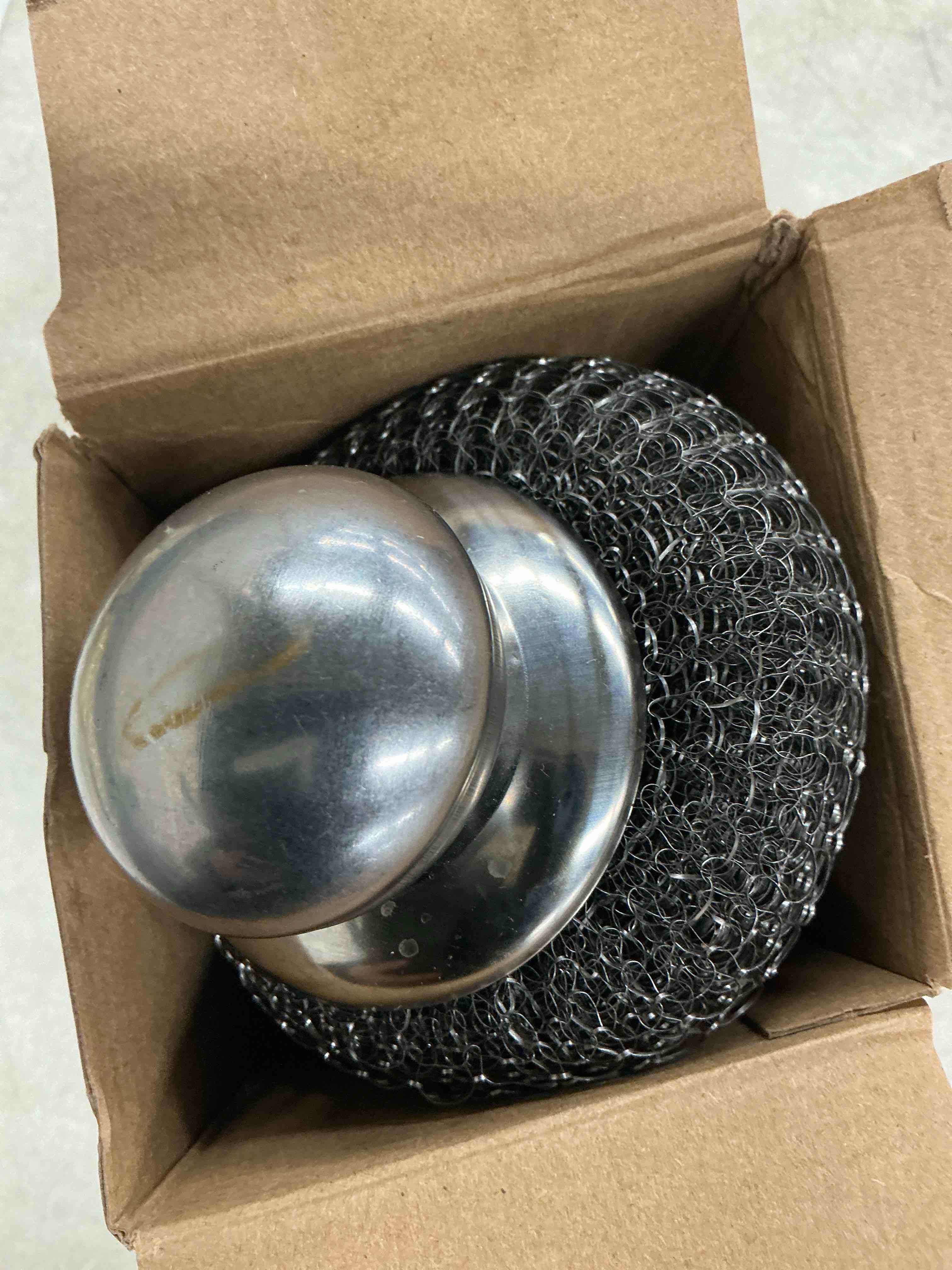 Condition photo showing Good Condition for 6pcs steel wool scrubber with replacement wire pads set, stainless steel scrubber with handle for scouring stubborn messes from cast iron, pots, pans, grill, stoves, sink(1 scrubber+5 pads)
