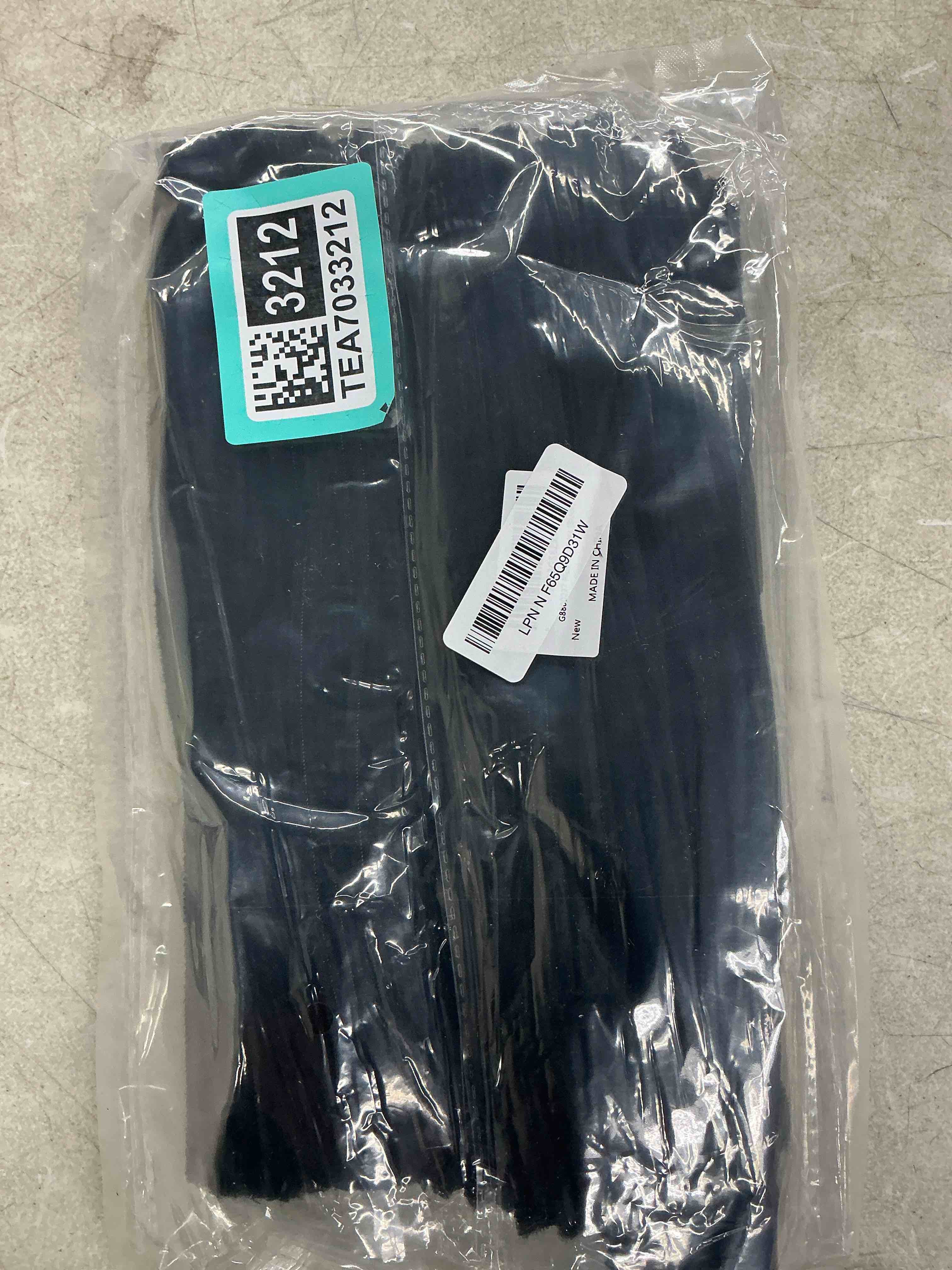 Condition photo showing Good Condition for 180 pcs pipe cleaners chenille stem, black pipe cleaners, 11.8inch pipe cleaner for hair locs, long craft pipe cleaner chenille stems for diy art crafts decorations supplies