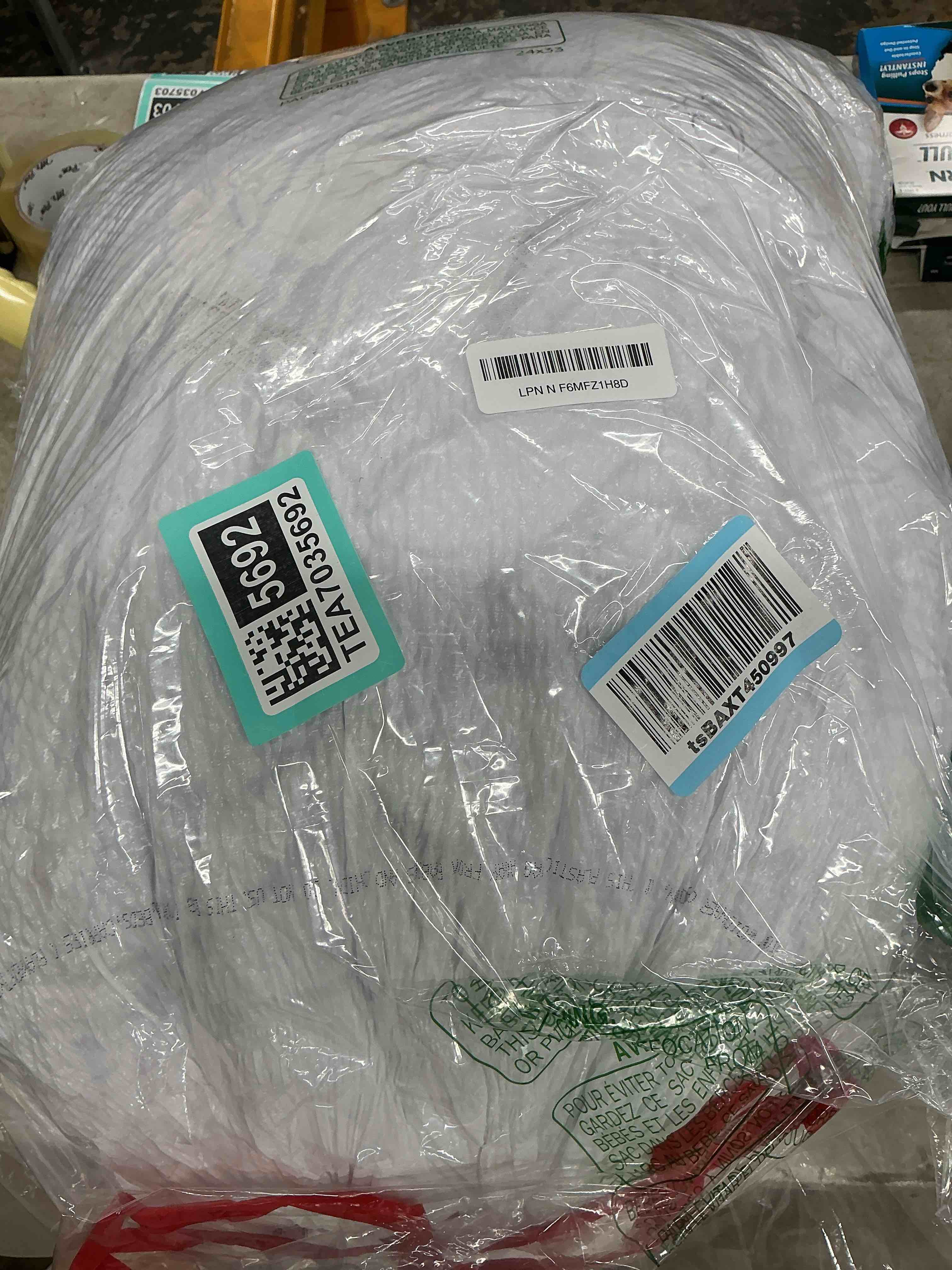 https://s3.amazonaws.com/lotting-images-prod/EmanualPiazza/TEA7035692_1784921849140.jpeg