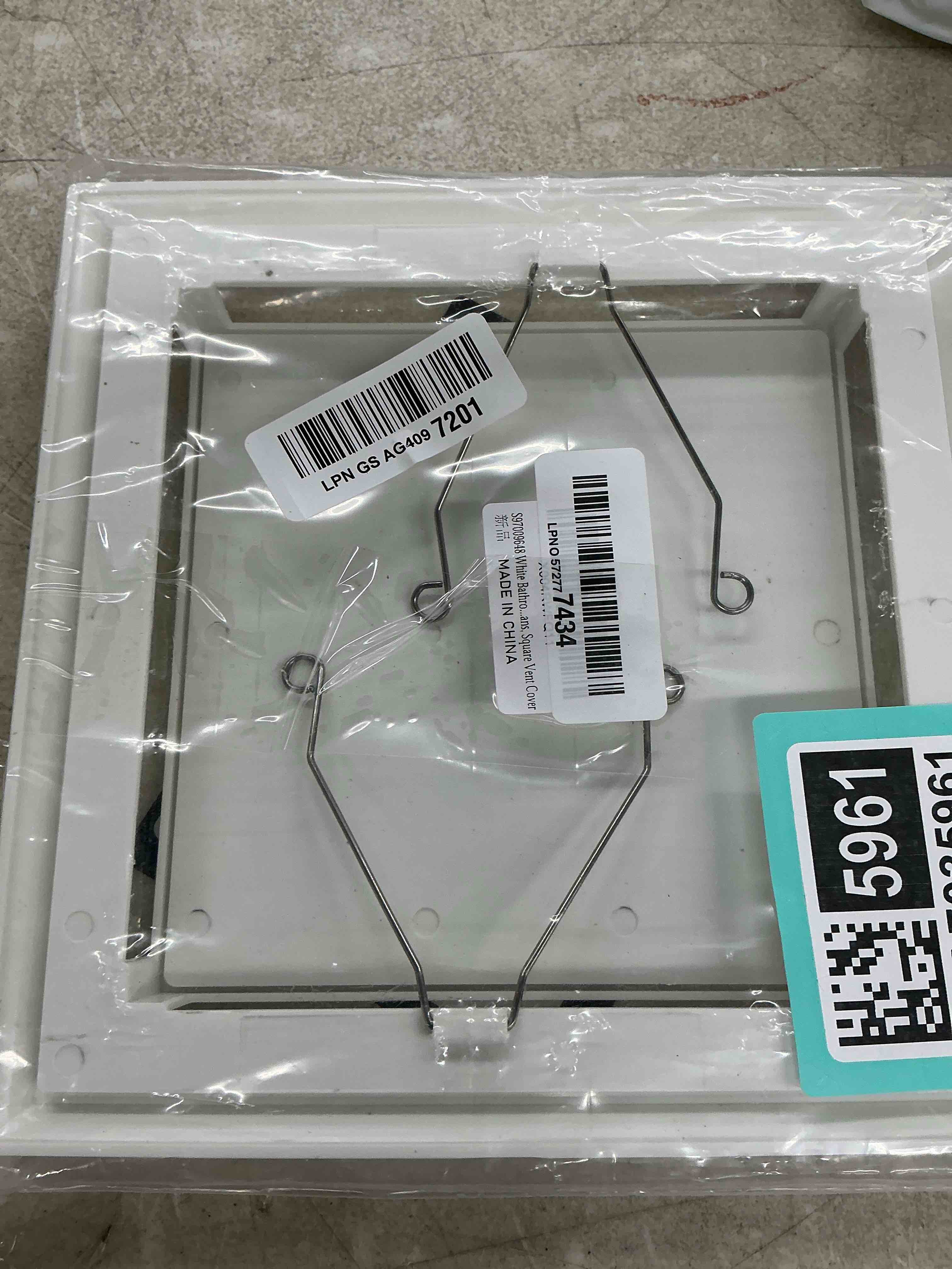 Condition photo showing Good Condition for s97009648 white bathroom exhaust fan grille cover replacement – compatible with broan-nutone 681 682 duct-free ventilation fans, 8-5/8" x 8-5/8" square vent cover