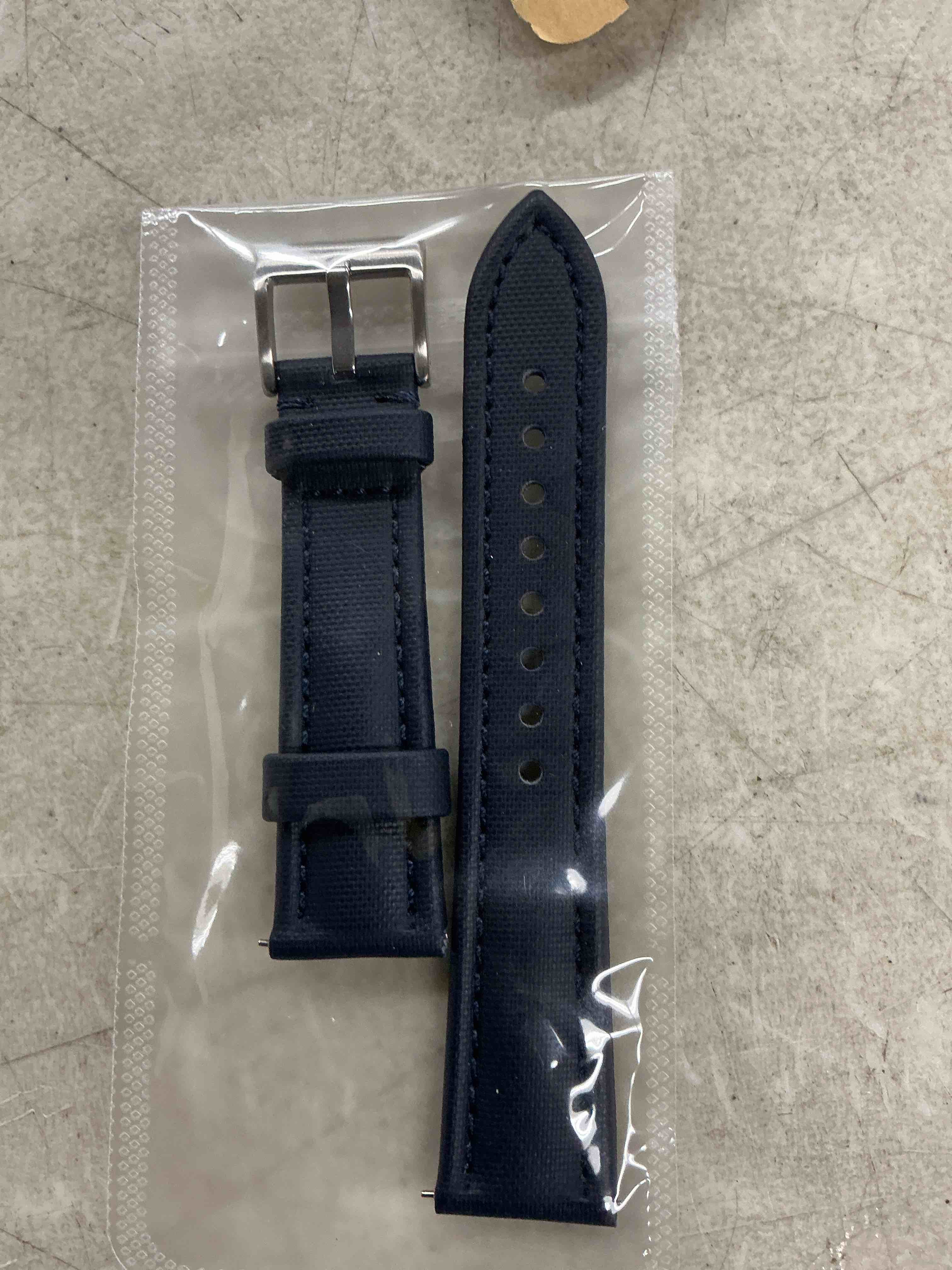 Condition photo showing Good Condition for nylon leather watch band quick release waterproof resistant oxford fabric durable hybrid premium nylon fiber genuine leather universal replacement strap 18mm 19mm 20mm 21mm 22mm for men women blue 21mm