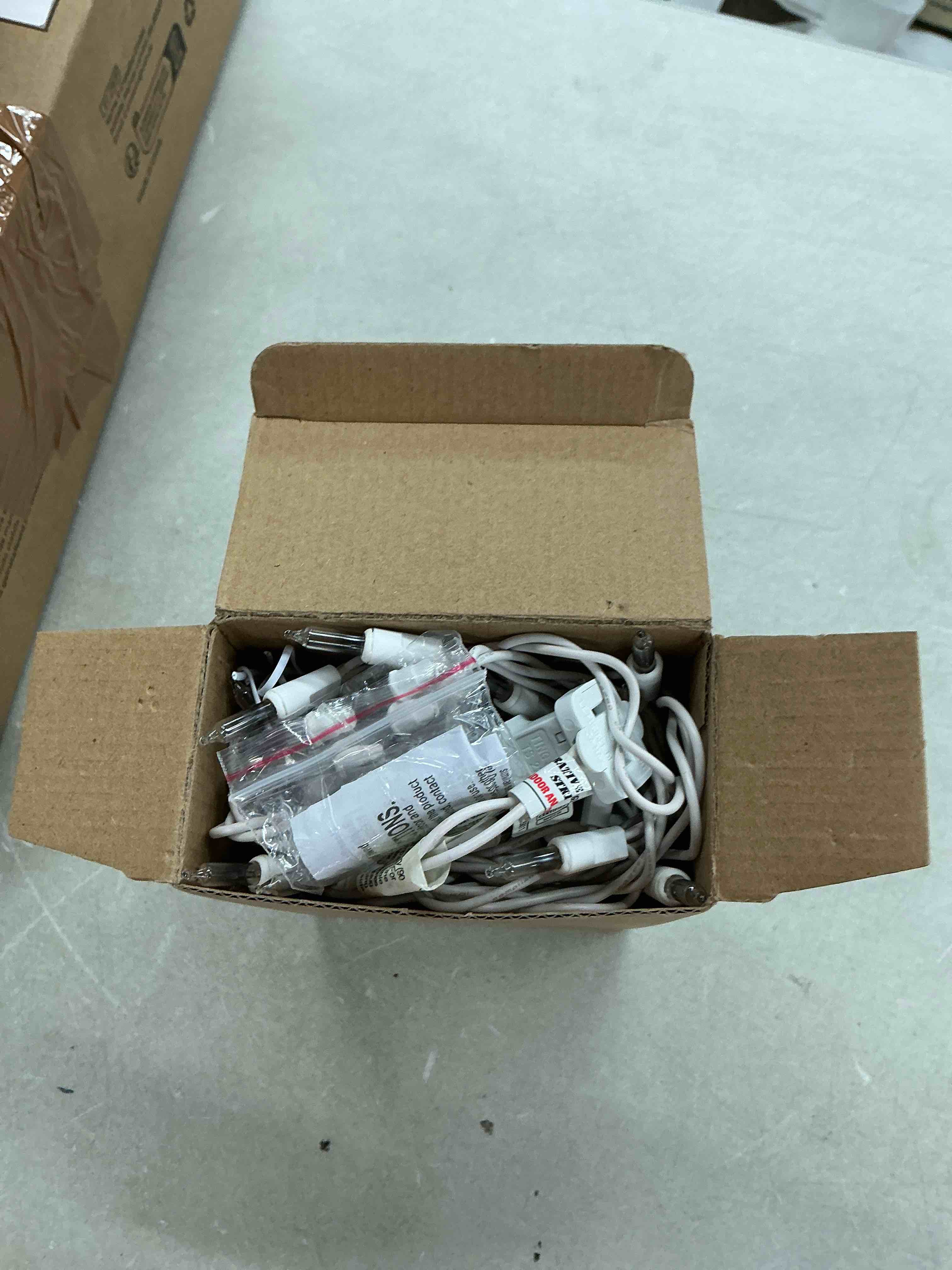 Condition photo showing Good Condition for hishiny christmas lights 100 count mini clear lights 32ft white wire christmas tree string lights set for outdoor indoor christmas decorations wedding valentines day decor,ul certified (32feet)