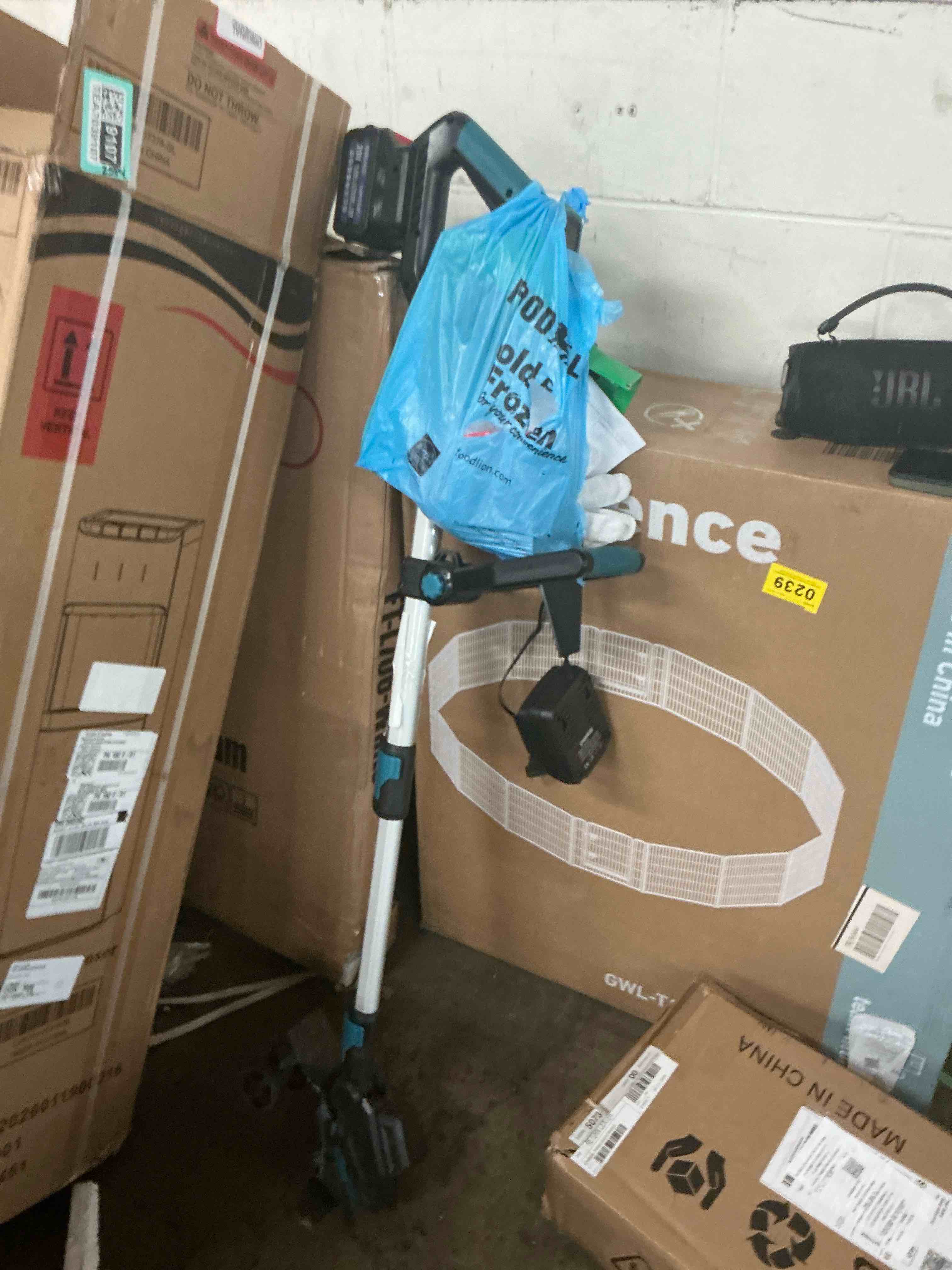 https://s3.amazonaws.com/lotting-images-prod/EmanualPiazza/TEA7039099_1781621063320.jpeg