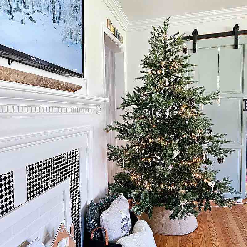 HOMCOM 7.5' Artificial Wide Christmas Tree Holiday Décor, with Easy-to-Shape Branches, Auto Open, Steel Base, Green