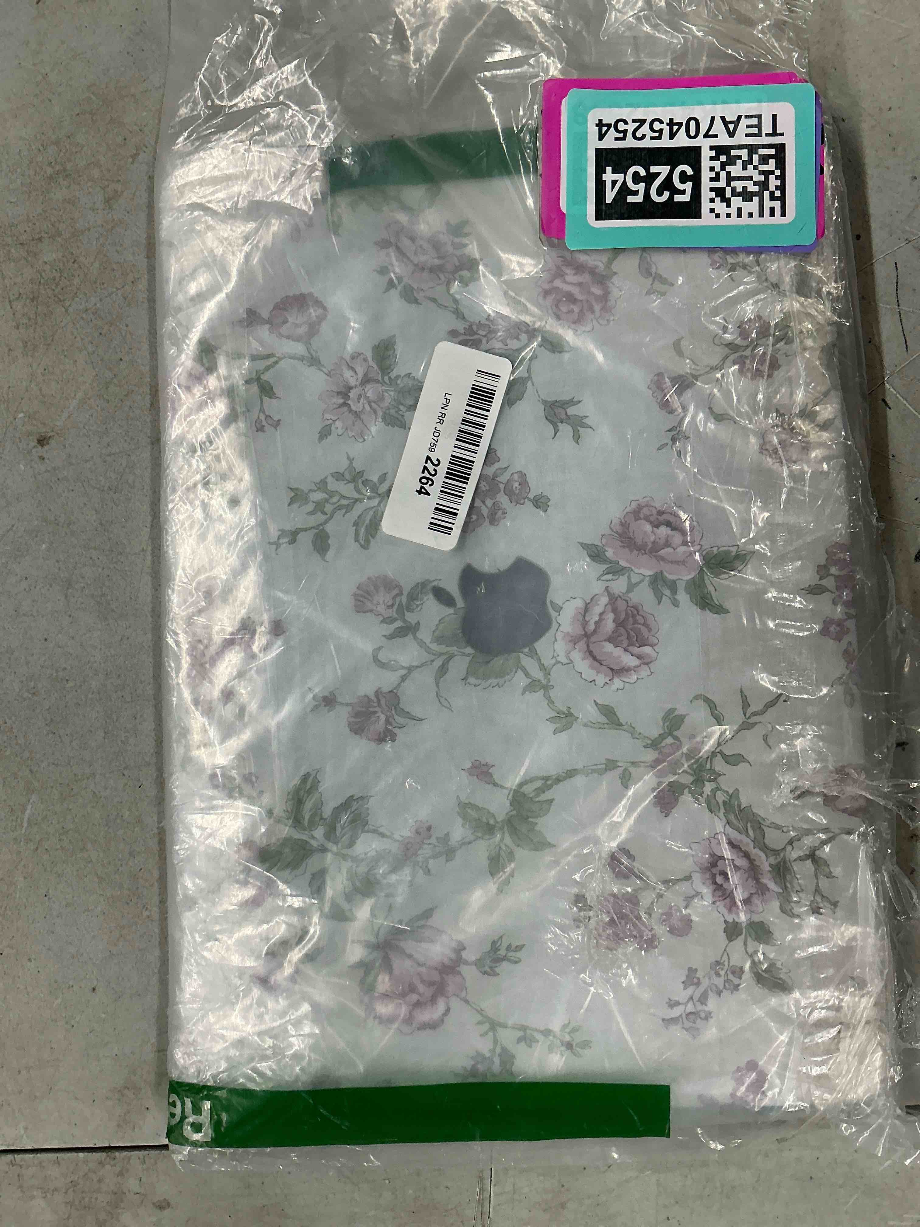 https://s3.amazonaws.com/lotting-images-prod/EmanualPiazza/TEA7045254_1781558967885.jpeg