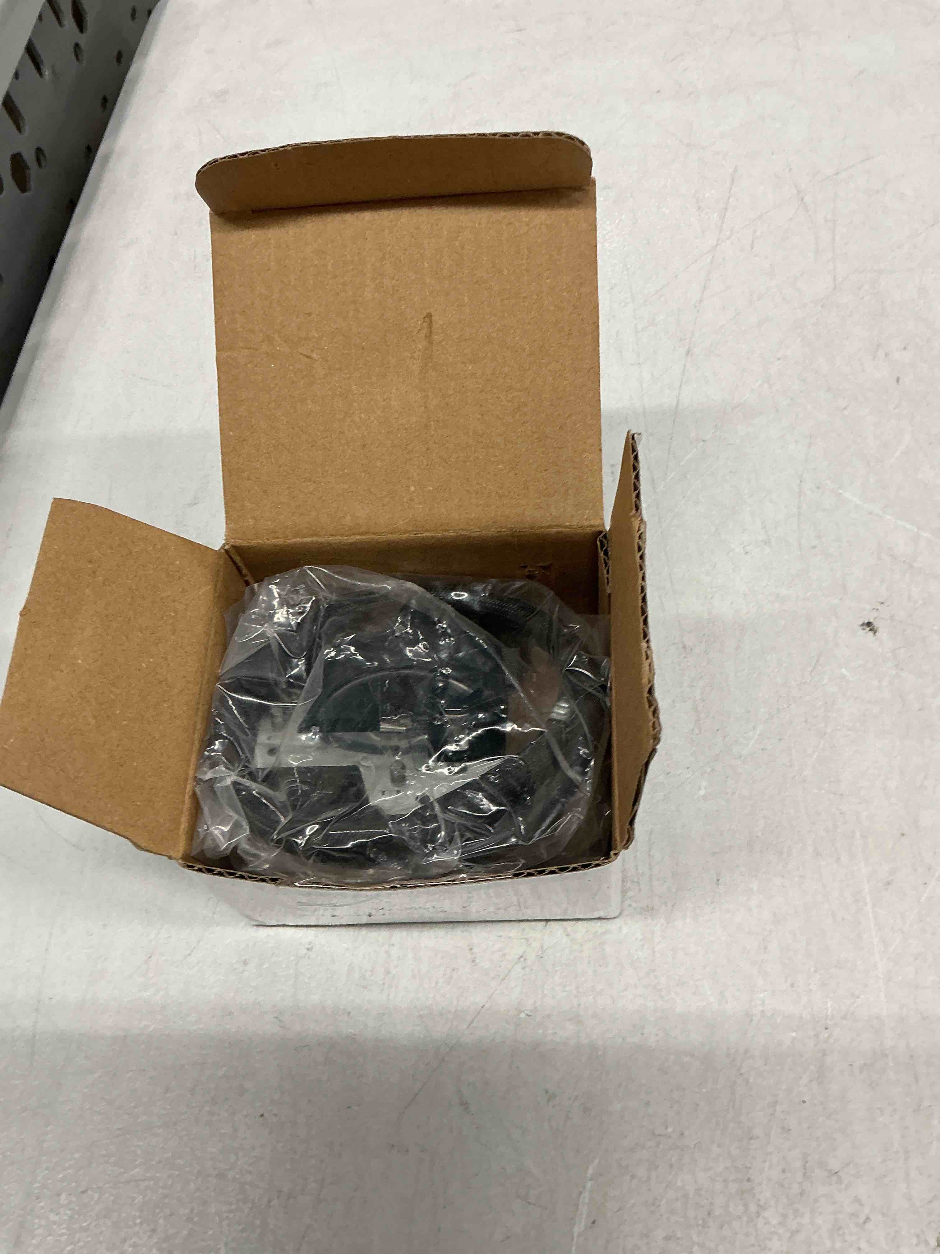 https://s3.amazonaws.com/lotting-images-prod/EmanualPiazza/TEA7388377_1788366139518.jpeg