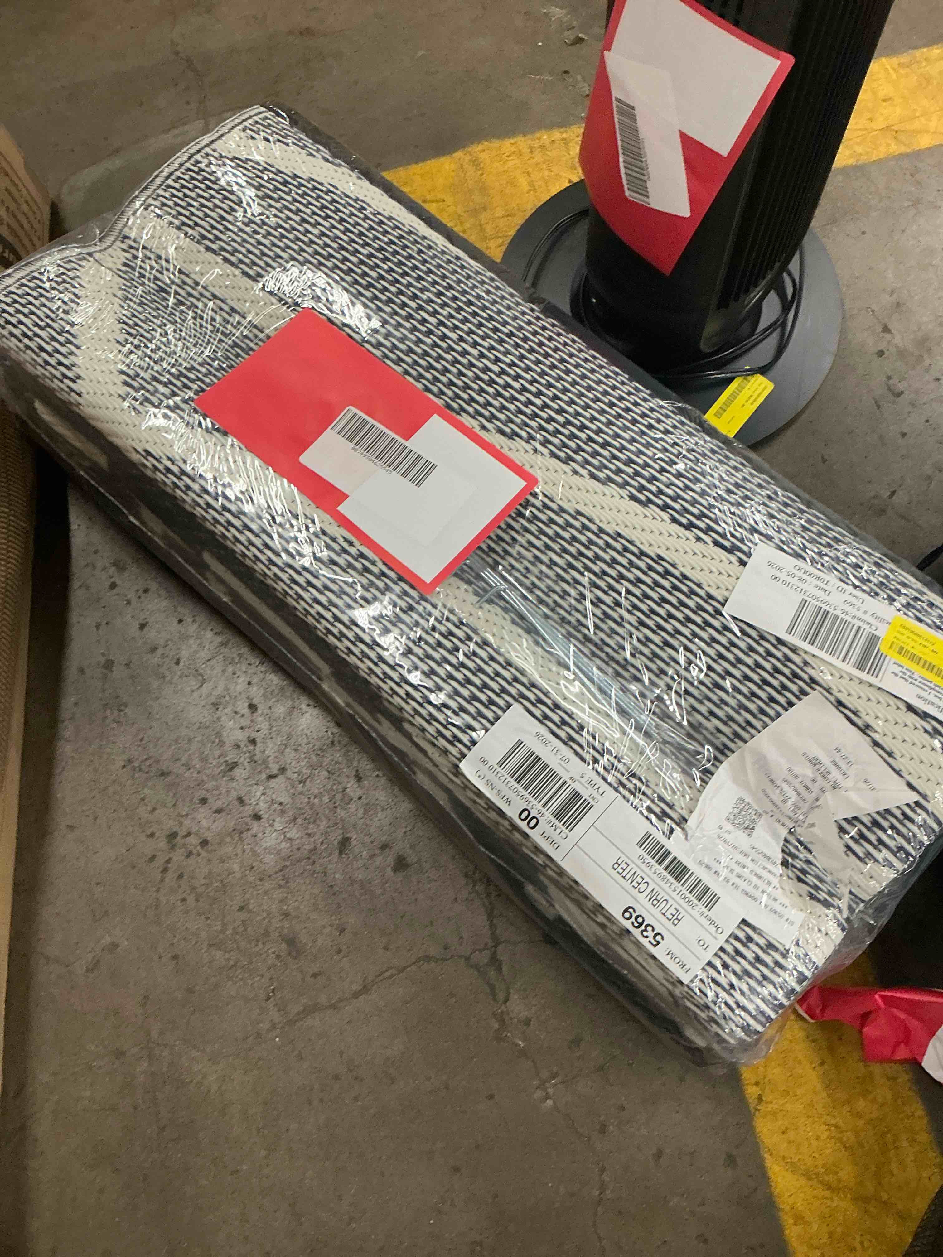 https://s3.amazonaws.com/lotting-images-prod/EmanualPiazza/TEA7390300_1789492917351.jpeg