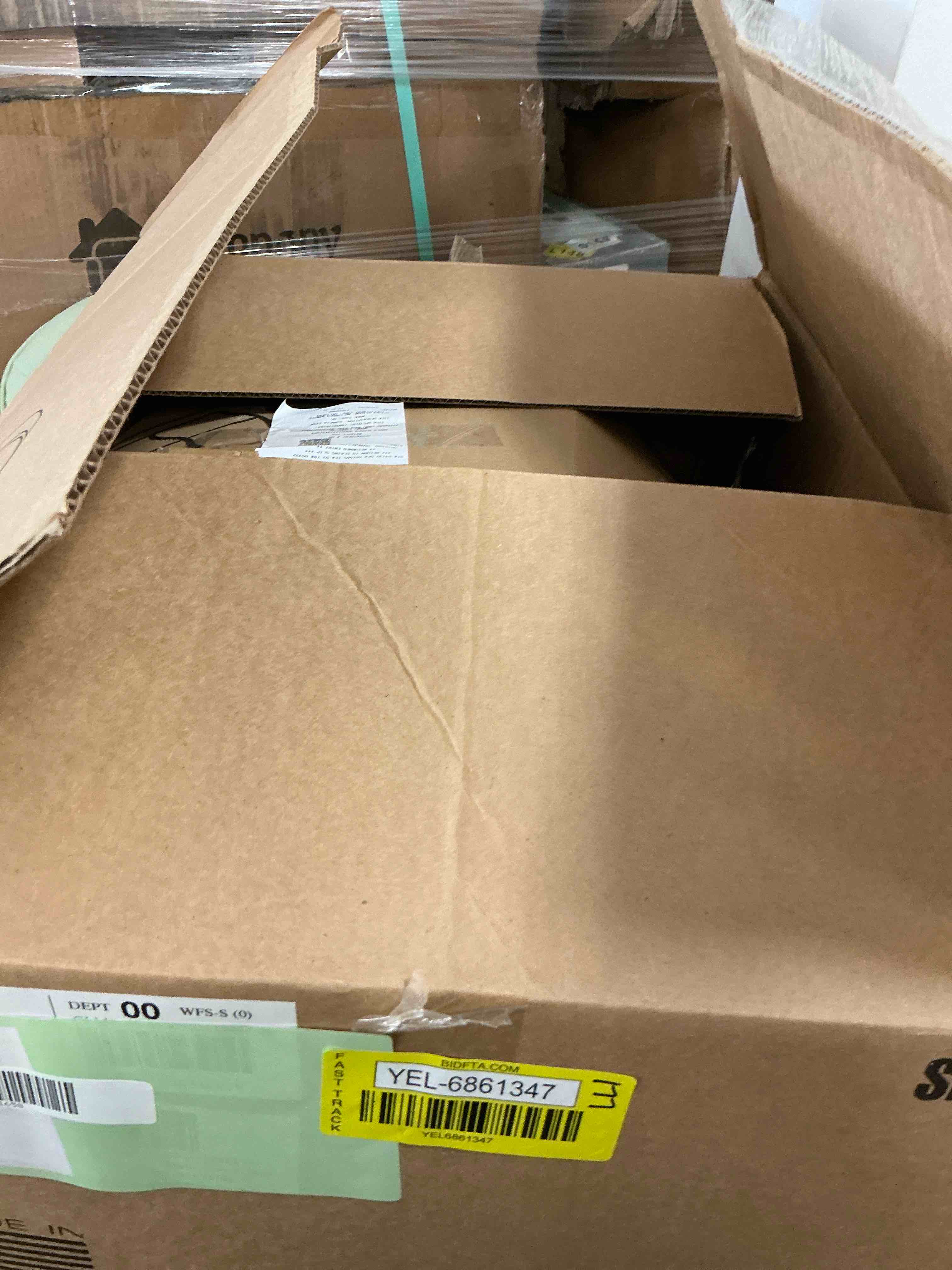 https://s3.amazonaws.com/lotting-images-prod/EmanualPiazza/YEL6861347_1744304510412.jpeg