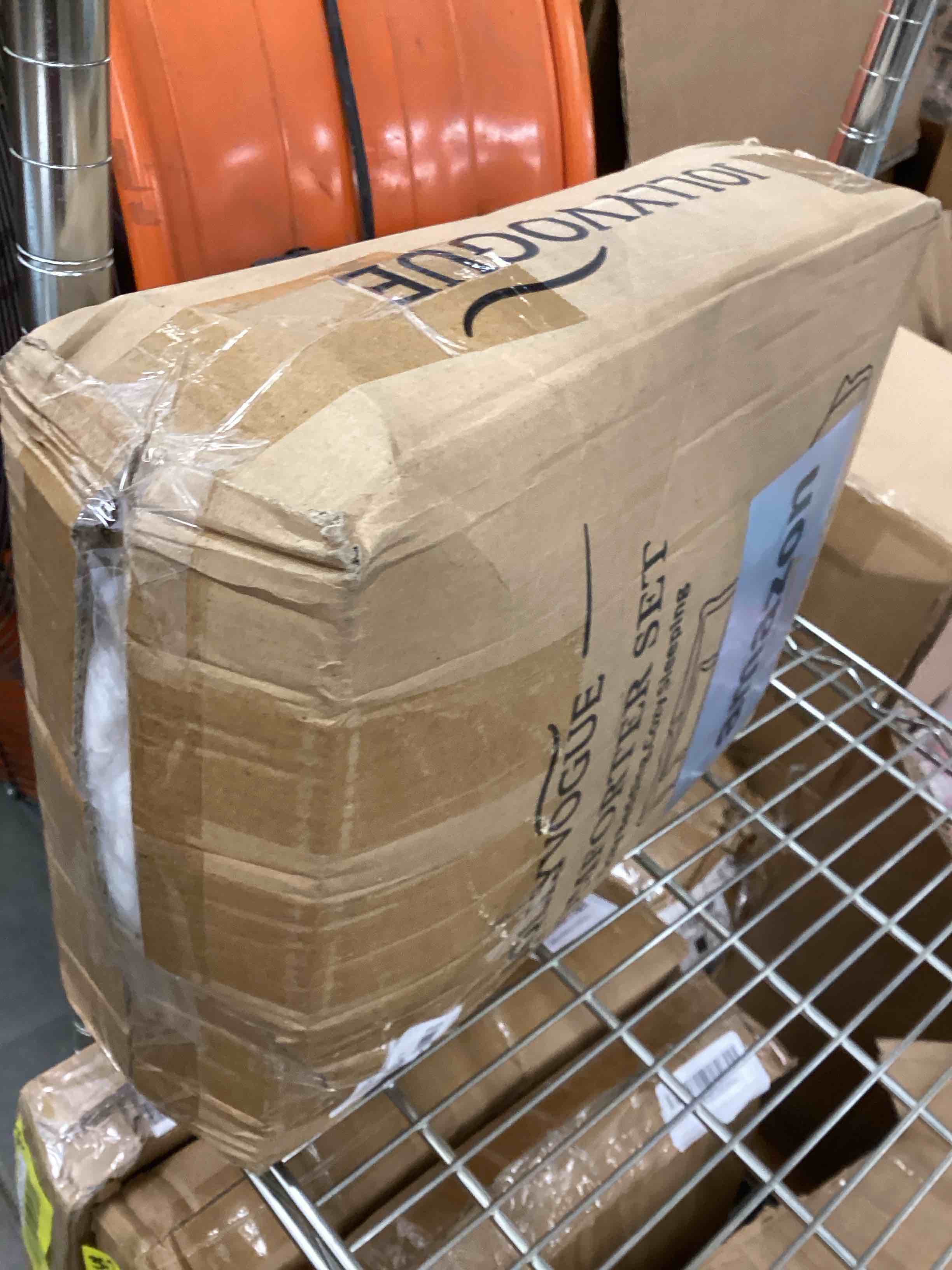 https://s3.amazonaws.com/lotting-images-prod/EmanualPiazza/YEL6862378_1746806463392.jpeg