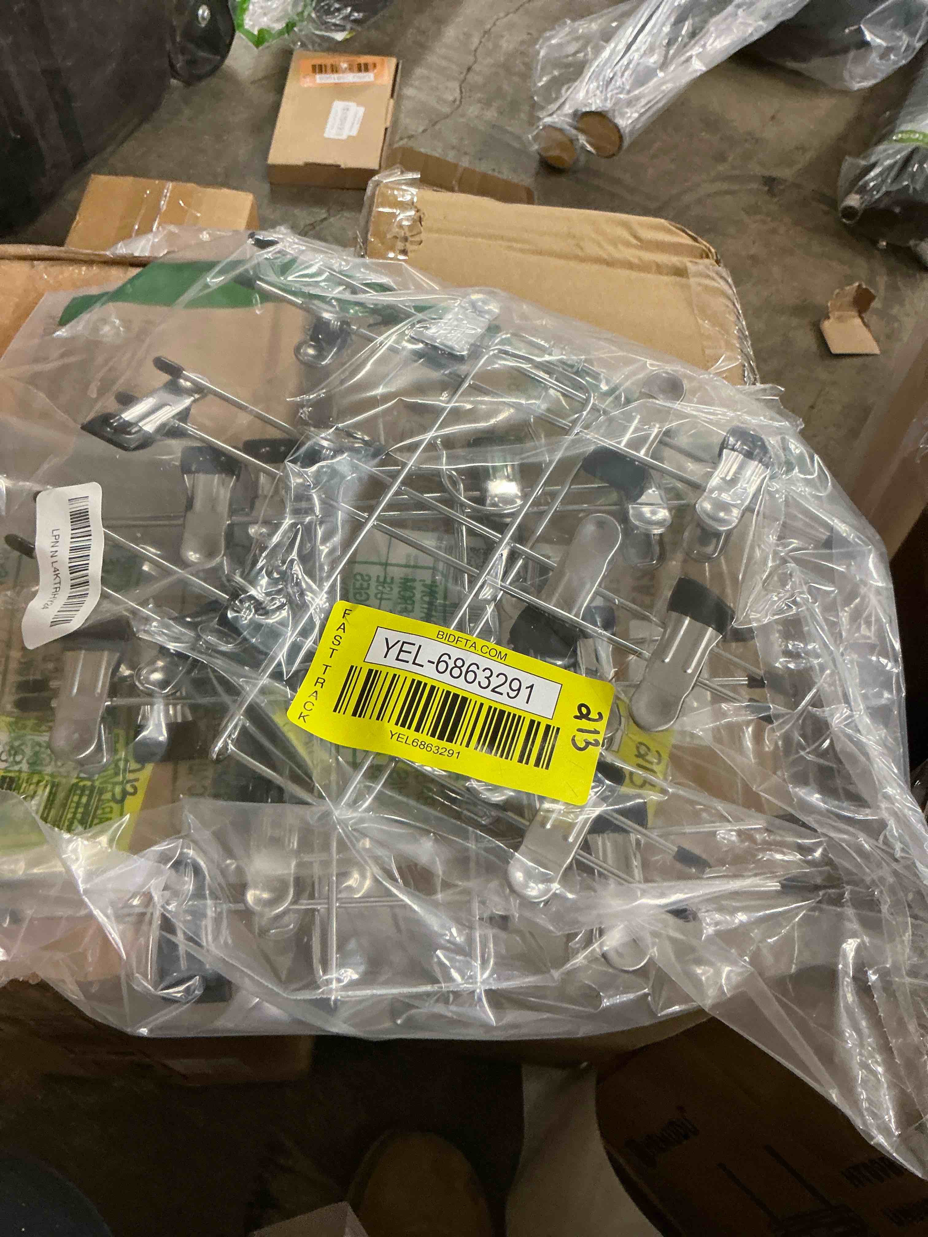 https://s3.amazonaws.com/lotting-images-prod/EmanualPiazza/YEL6863291_1745263968158.jpeg