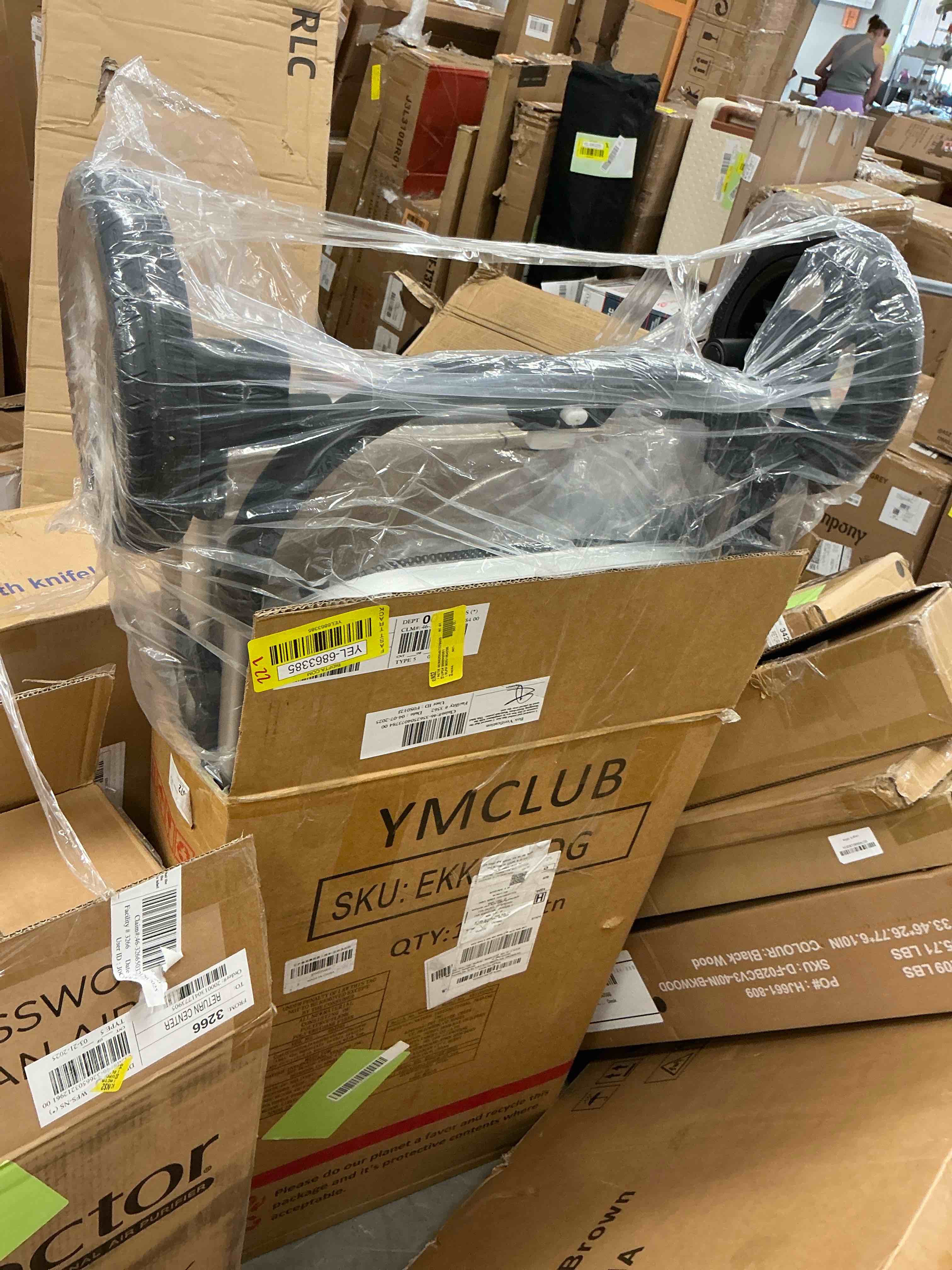 https://s3.amazonaws.com/lotting-images-prod/EmanualPiazza/YEL6863385_1745515030542.jpeg