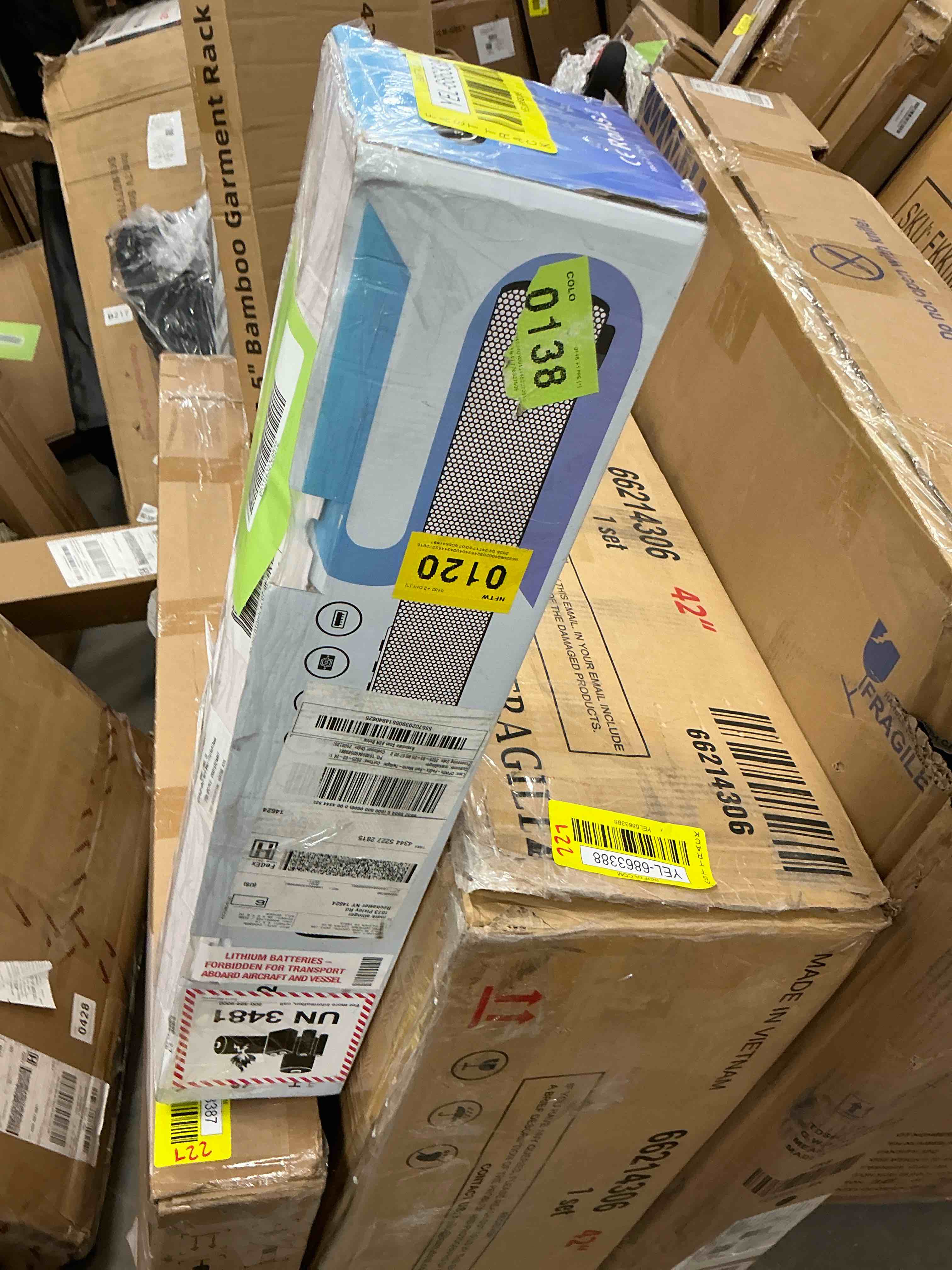 https://s3.amazonaws.com/lotting-images-prod/EmanualPiazza/YEL6863389_1745515338886.jpeg