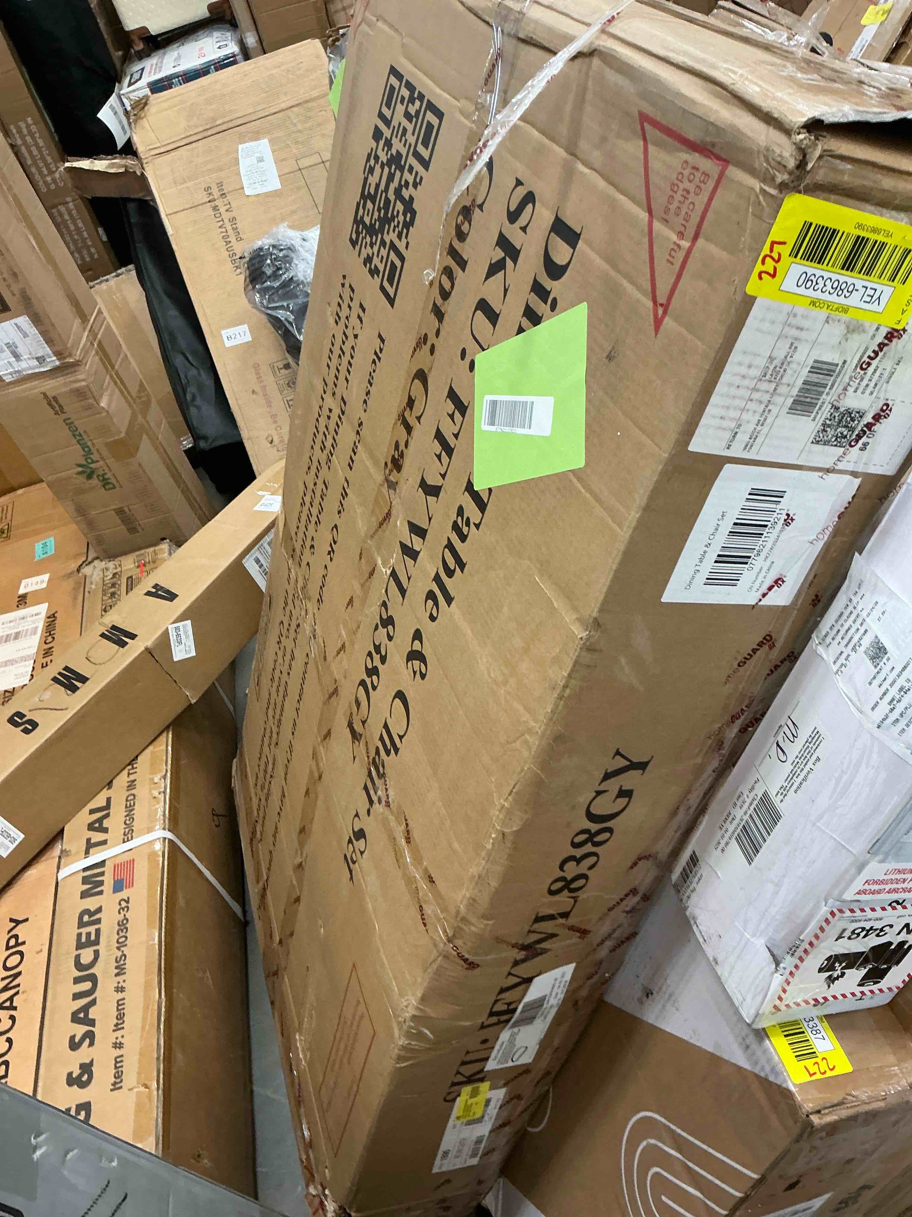 https://s3.amazonaws.com/lotting-images-prod/EmanualPiazza/YEL6863390_1745515430663.jpeg
