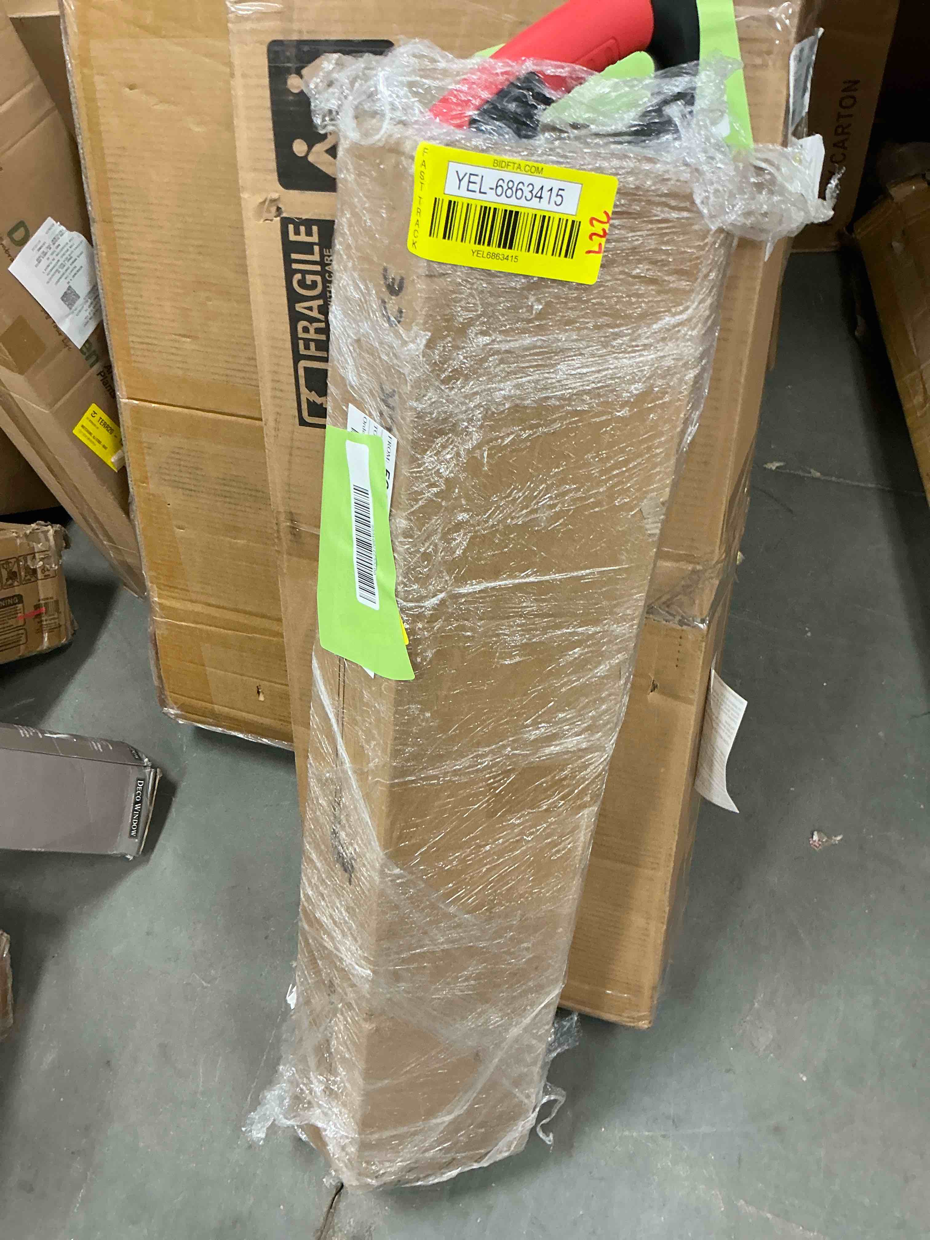 https://s3.amazonaws.com/lotting-images-prod/EmanualPiazza/YEL6863415_1745516582444.jpeg