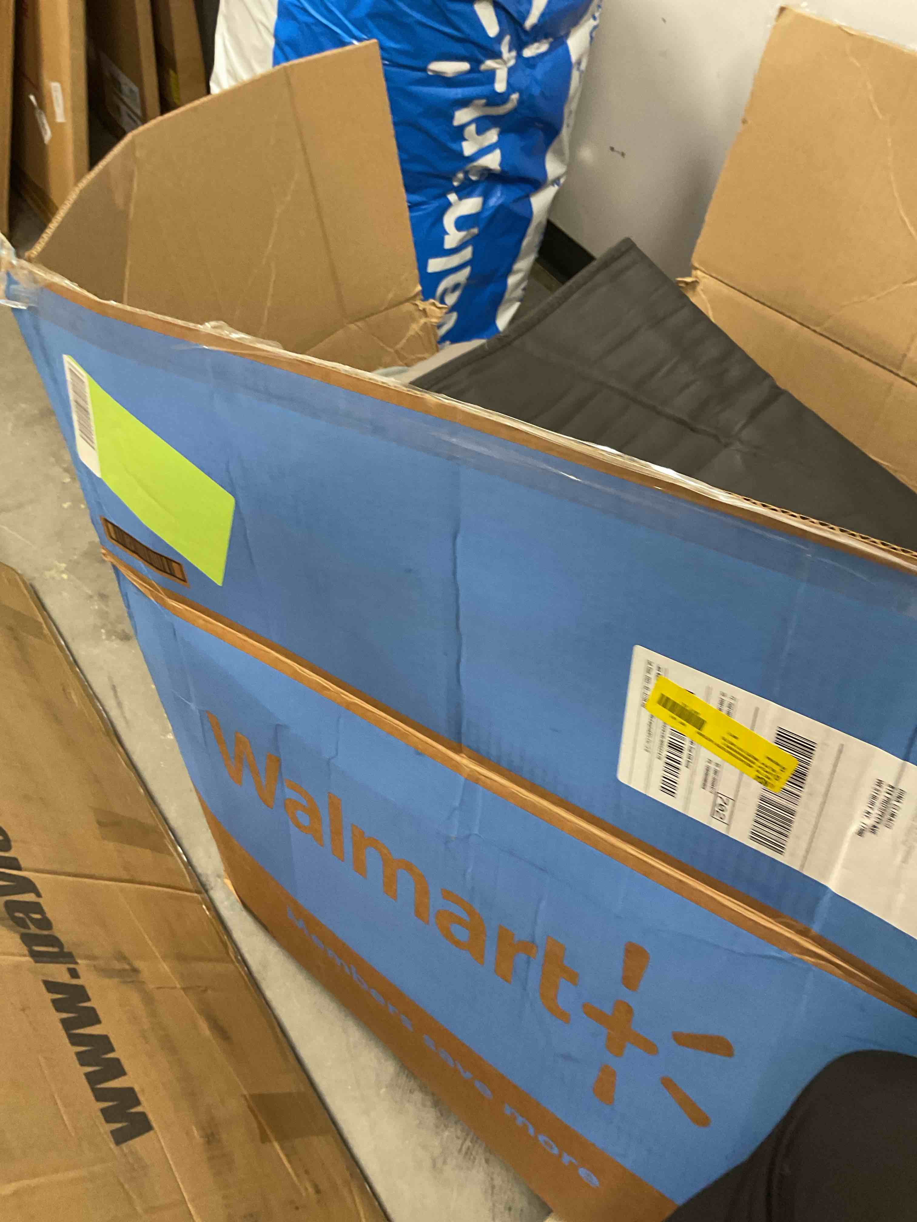 https://s3.amazonaws.com/lotting-images-prod/EmanualPiazza/YEL6863569_1745588812111.jpeg