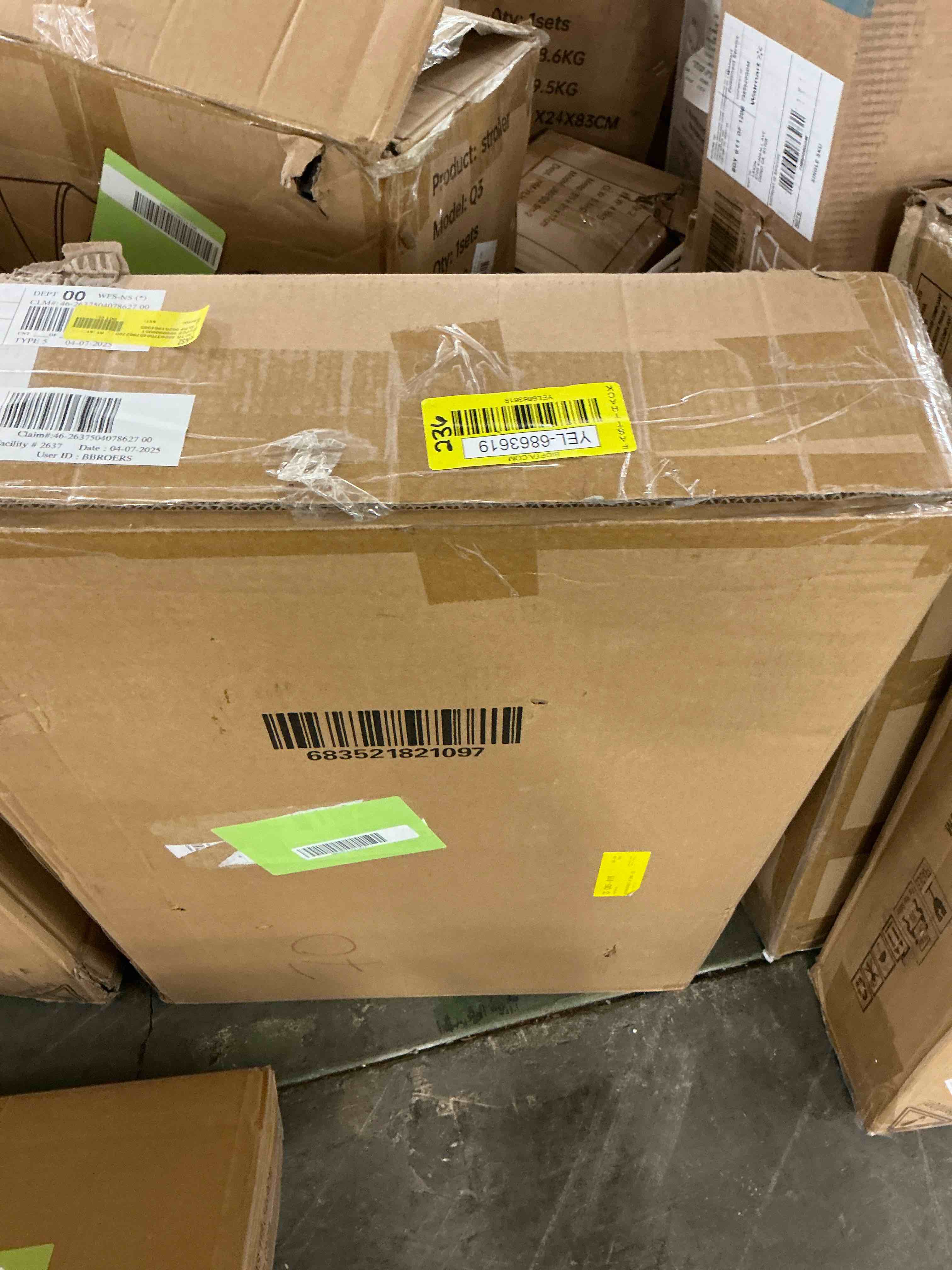 https://s3.amazonaws.com/lotting-images-prod/EmanualPiazza/YEL6863619_1745591731173.jpeg