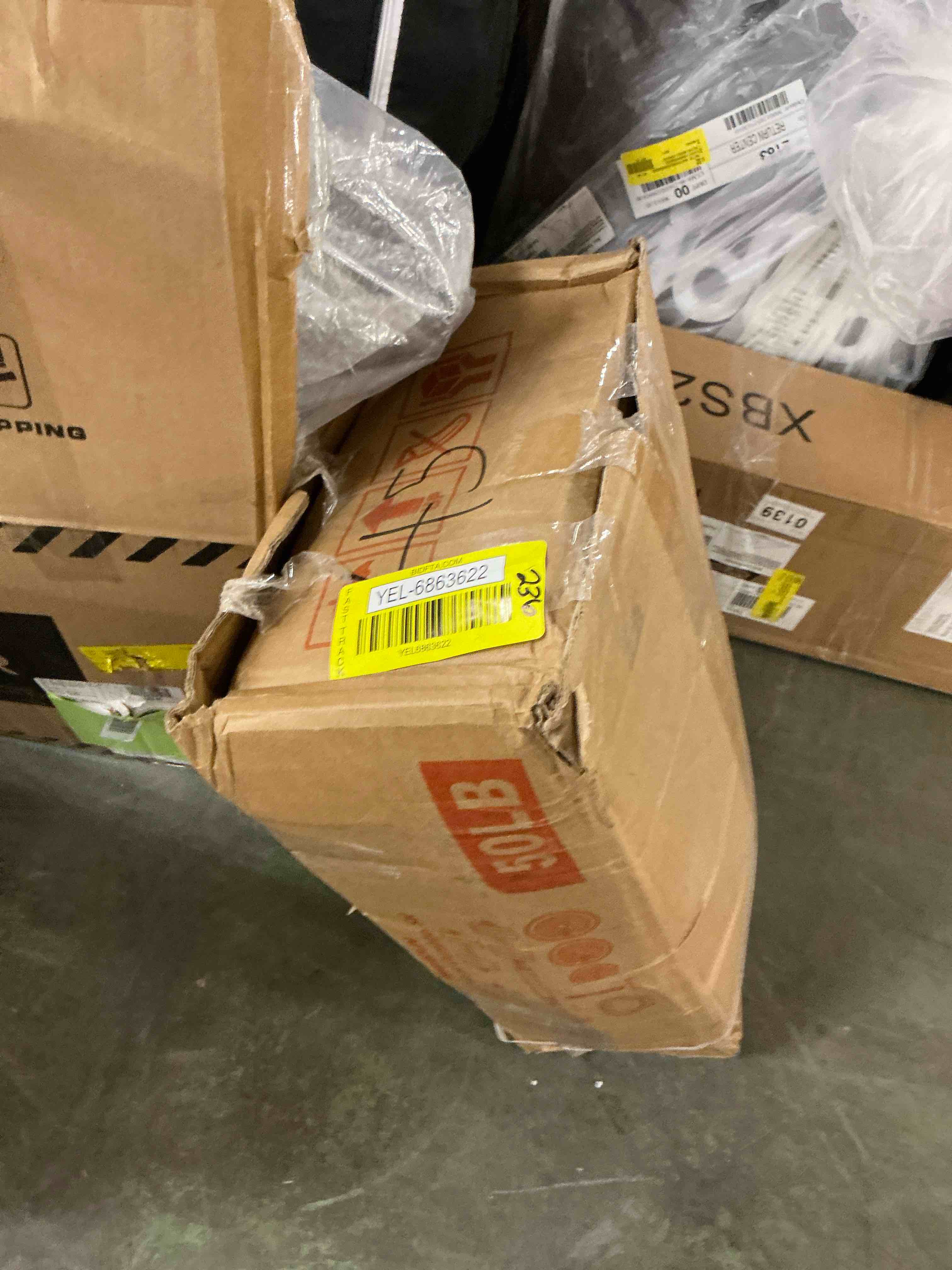 https://s3.amazonaws.com/lotting-images-prod/EmanualPiazza/YEL6863622_1745592227255.jpeg