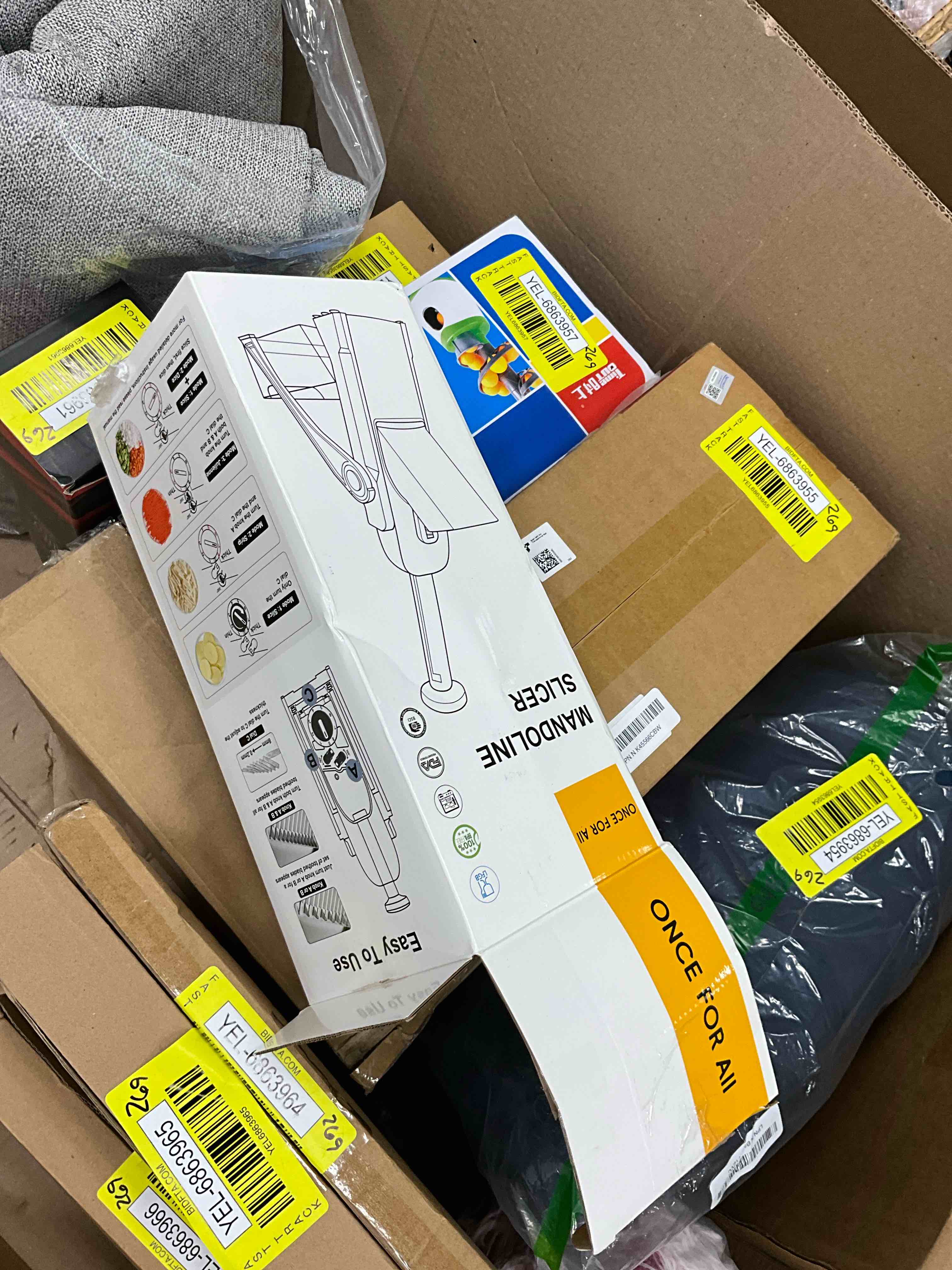 https://s3.amazonaws.com/lotting-images-prod/EmanualPiazza/YEL6863968_1746211678874.jpeg