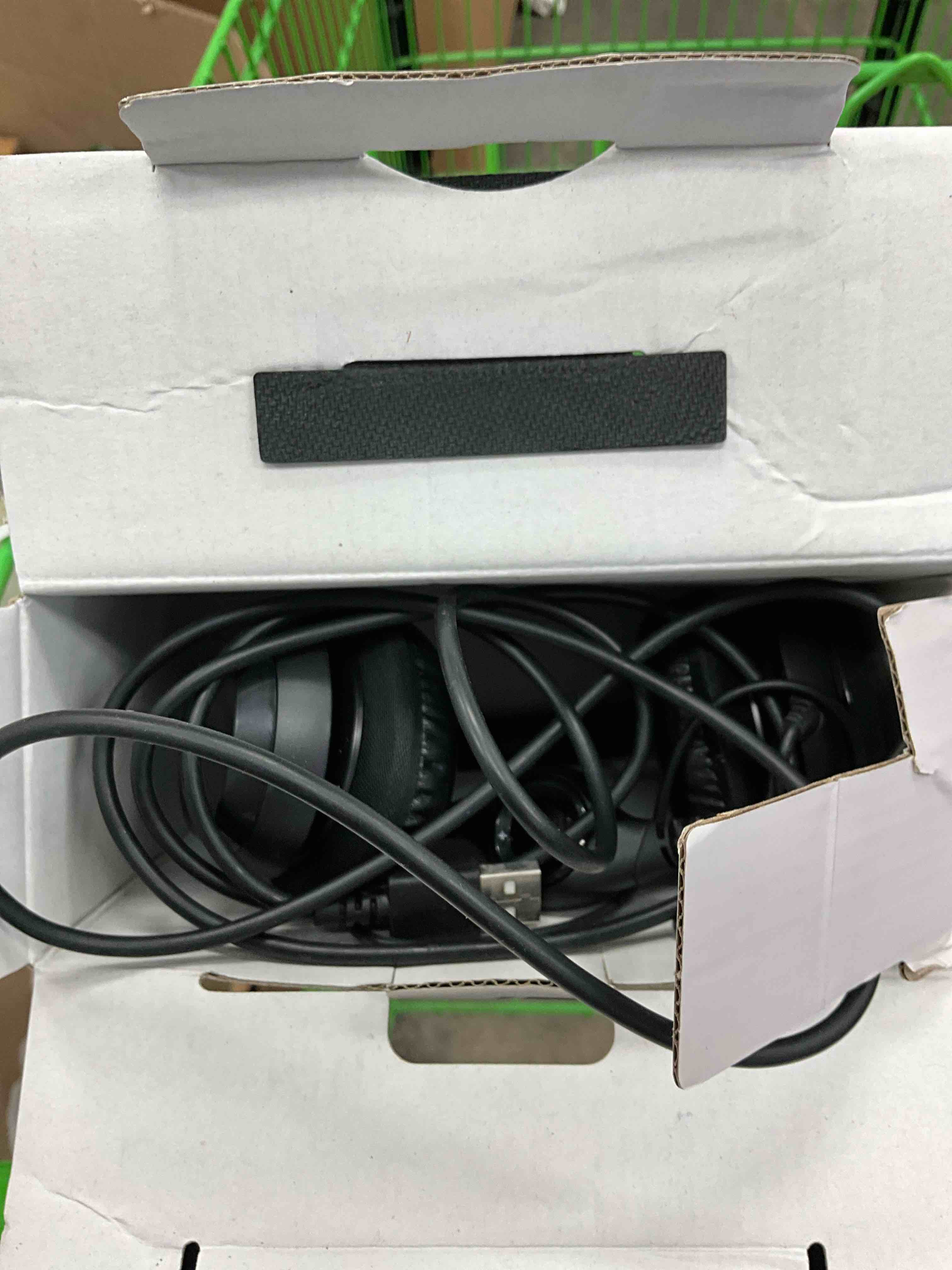 https://s3.amazonaws.com/lotting-images-prod/EmanualPiazza/YEL6863976_1746212499191.jpeg
