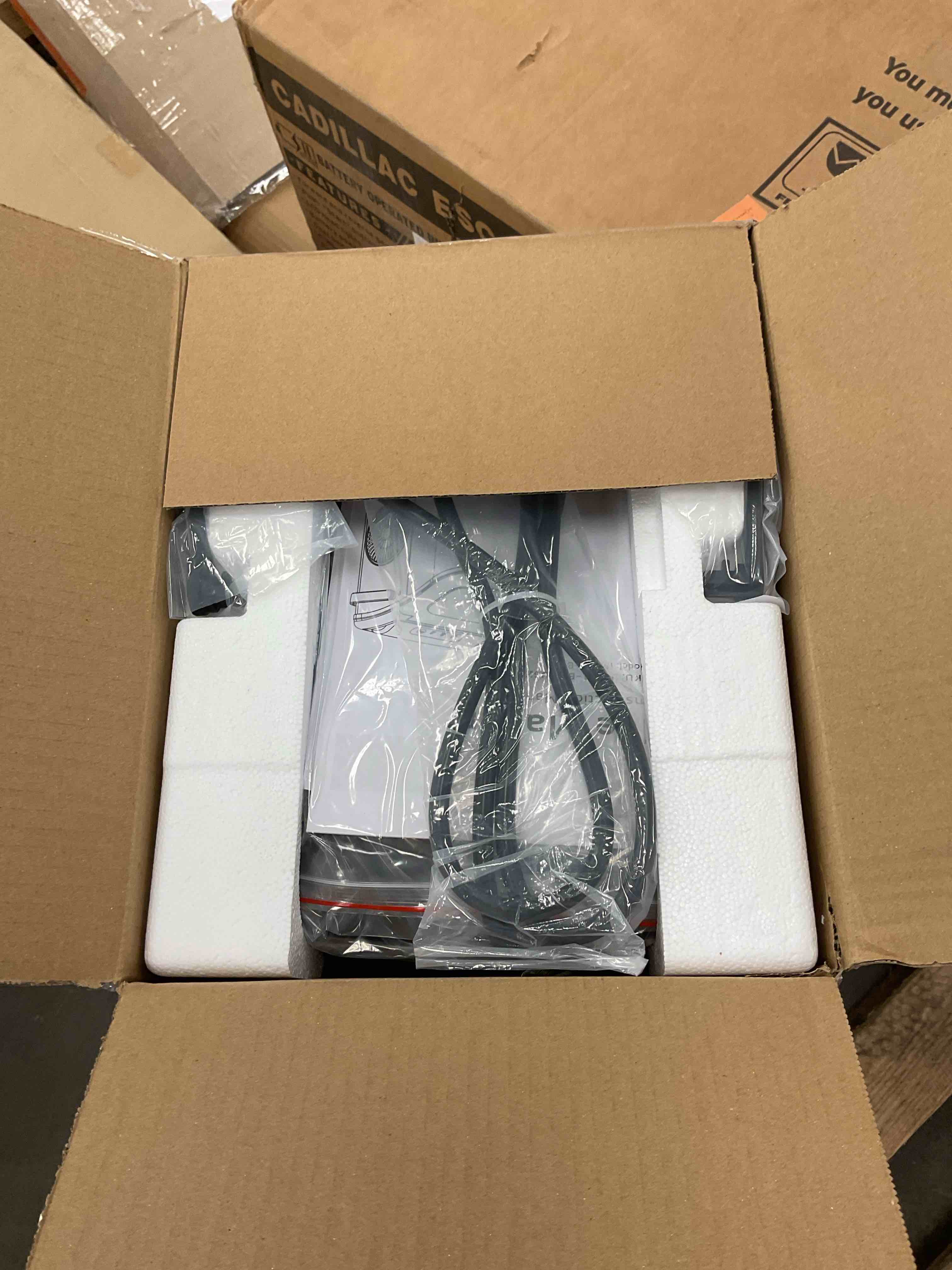 https://s3.amazonaws.com/lotting-images-prod/EmanualPiazza/YEL6864013_1746275610575.jpeg