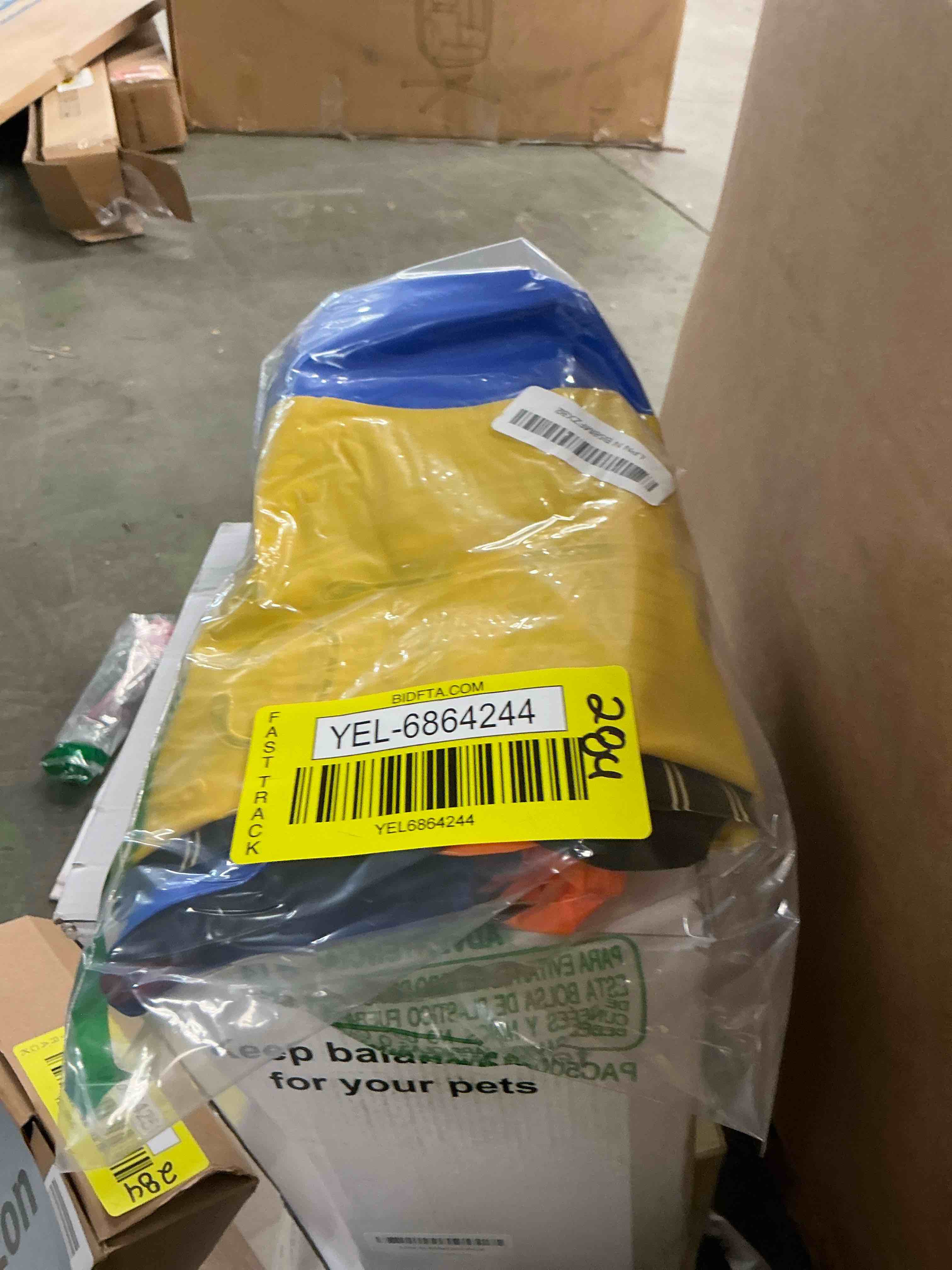 https://s3.amazonaws.com/lotting-images-prod/EmanualPiazza/YEL6864244_1746630919559.jpeg