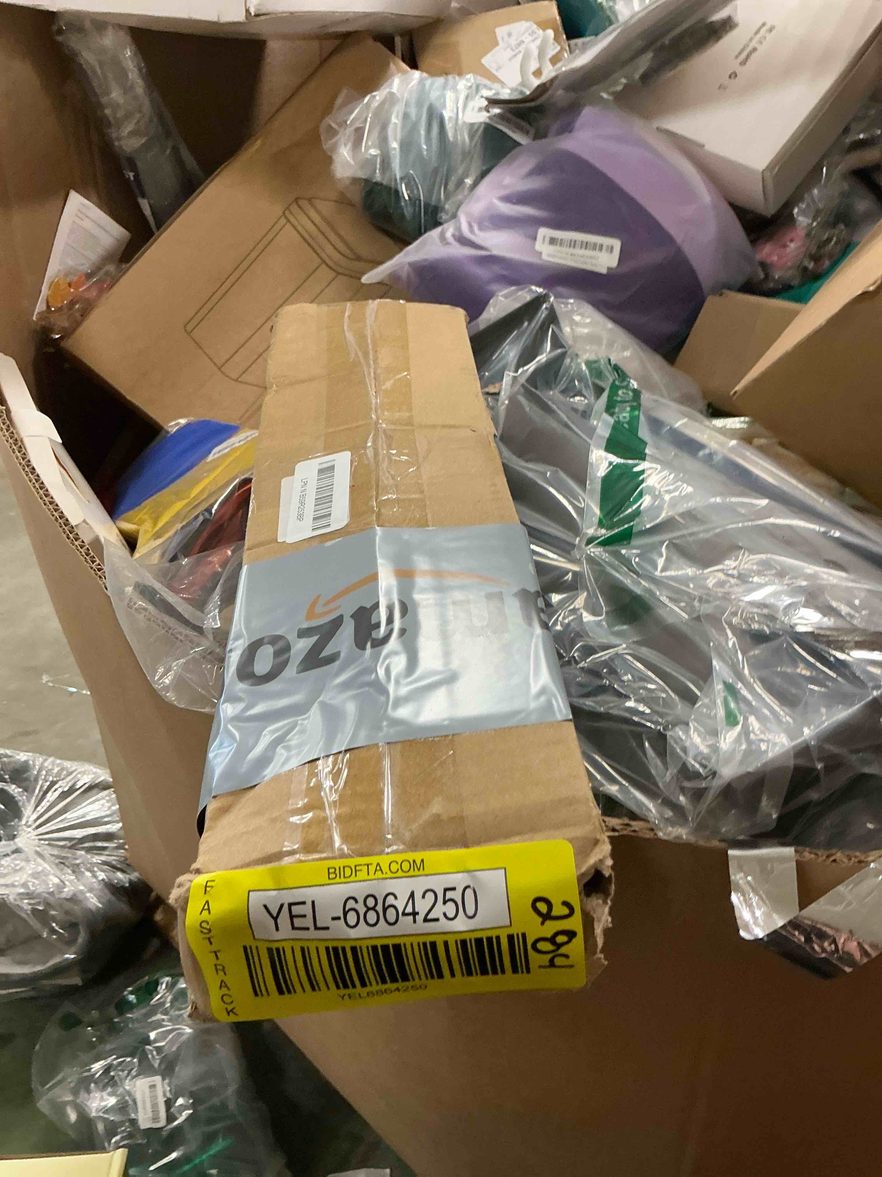 https://s3.amazonaws.com/lotting-images-prod/EmanualPiazza/YEL6864250_1746630676877.jpeg