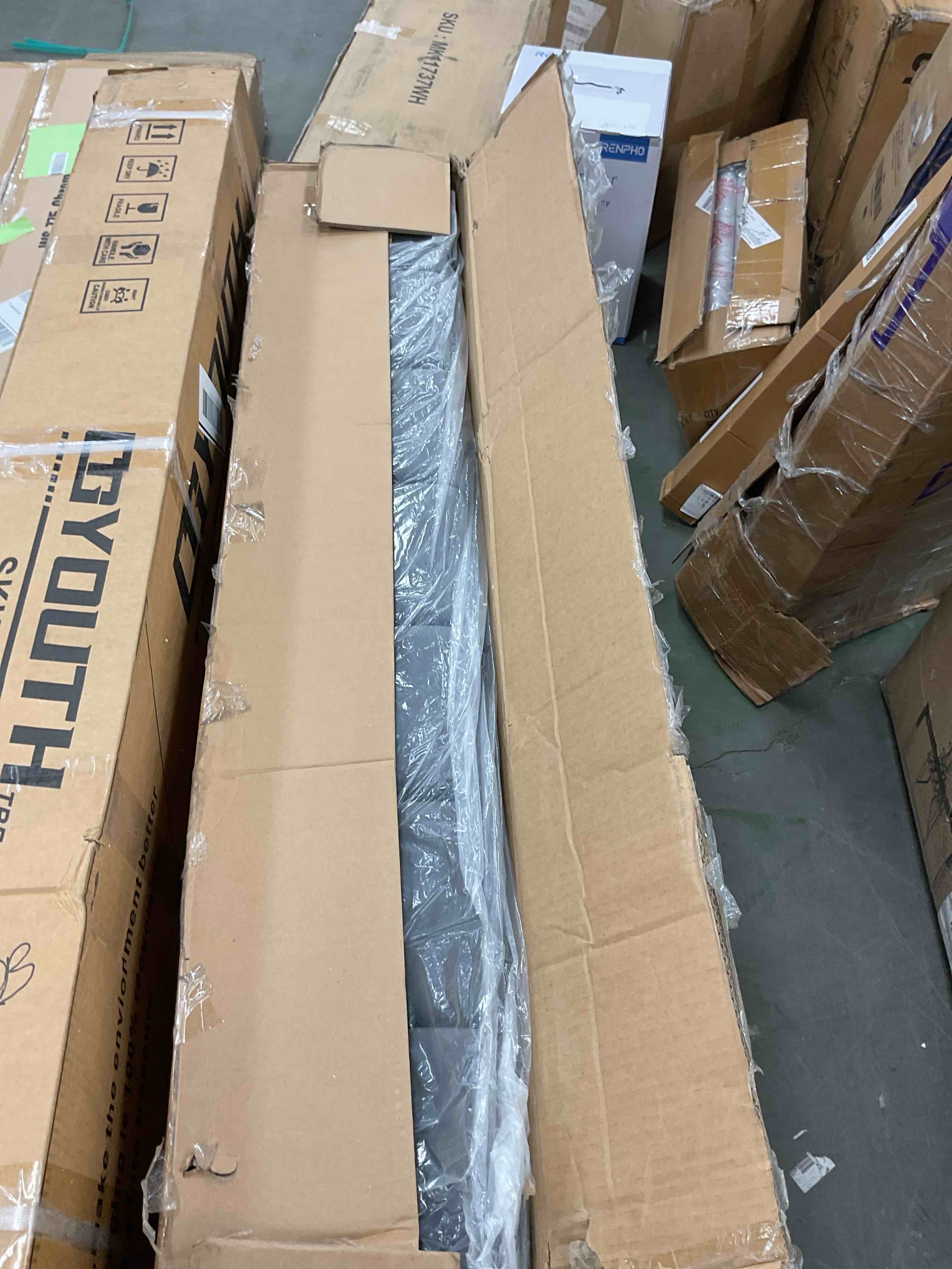 https://s3.amazonaws.com/lotting-images-prod/EmanualPiazza/YEL6864602_1746884806859.jpeg