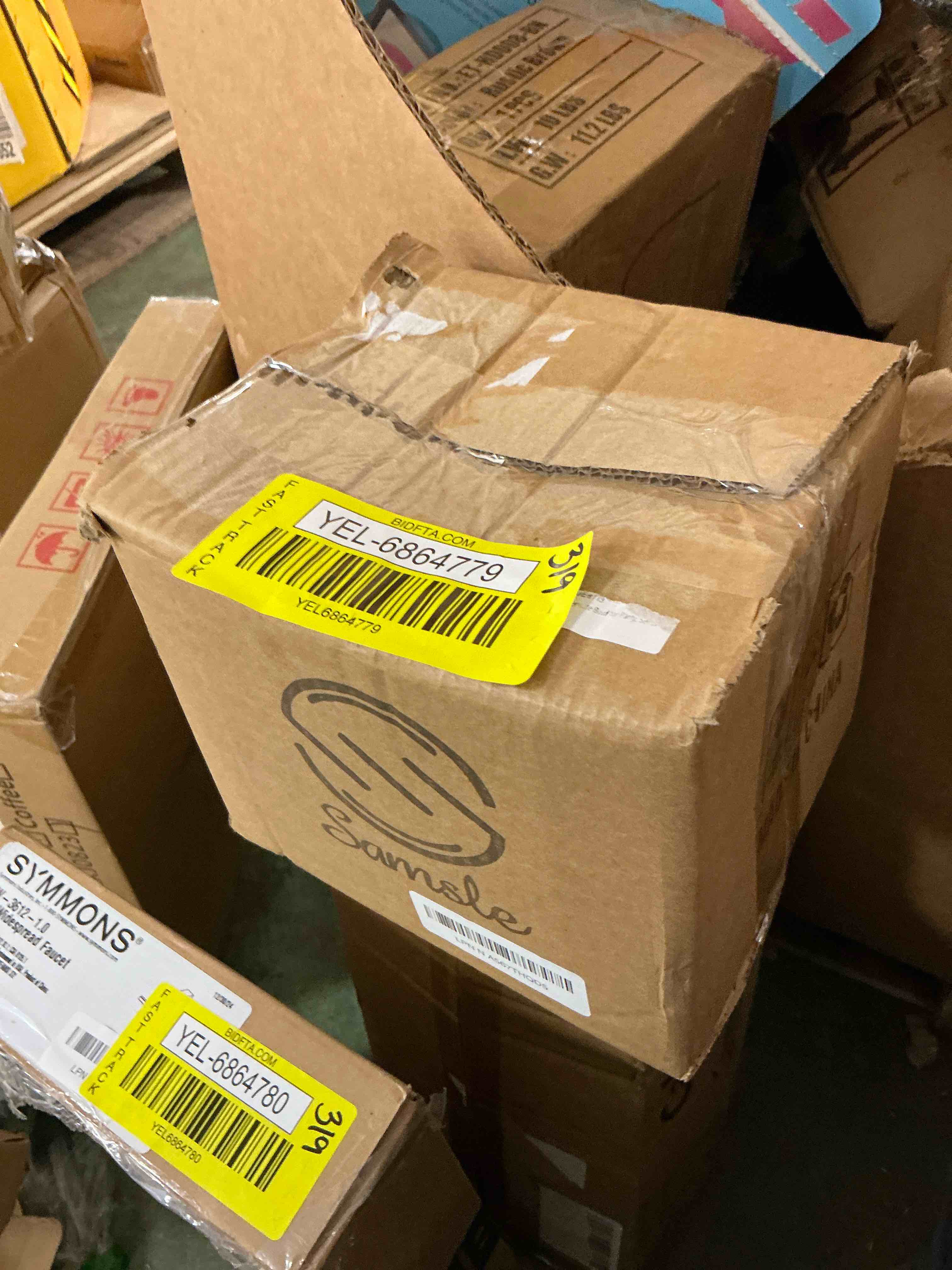 https://s3.amazonaws.com/lotting-images-prod/EmanualPiazza/YEL6864779_1747163437657.jpeg