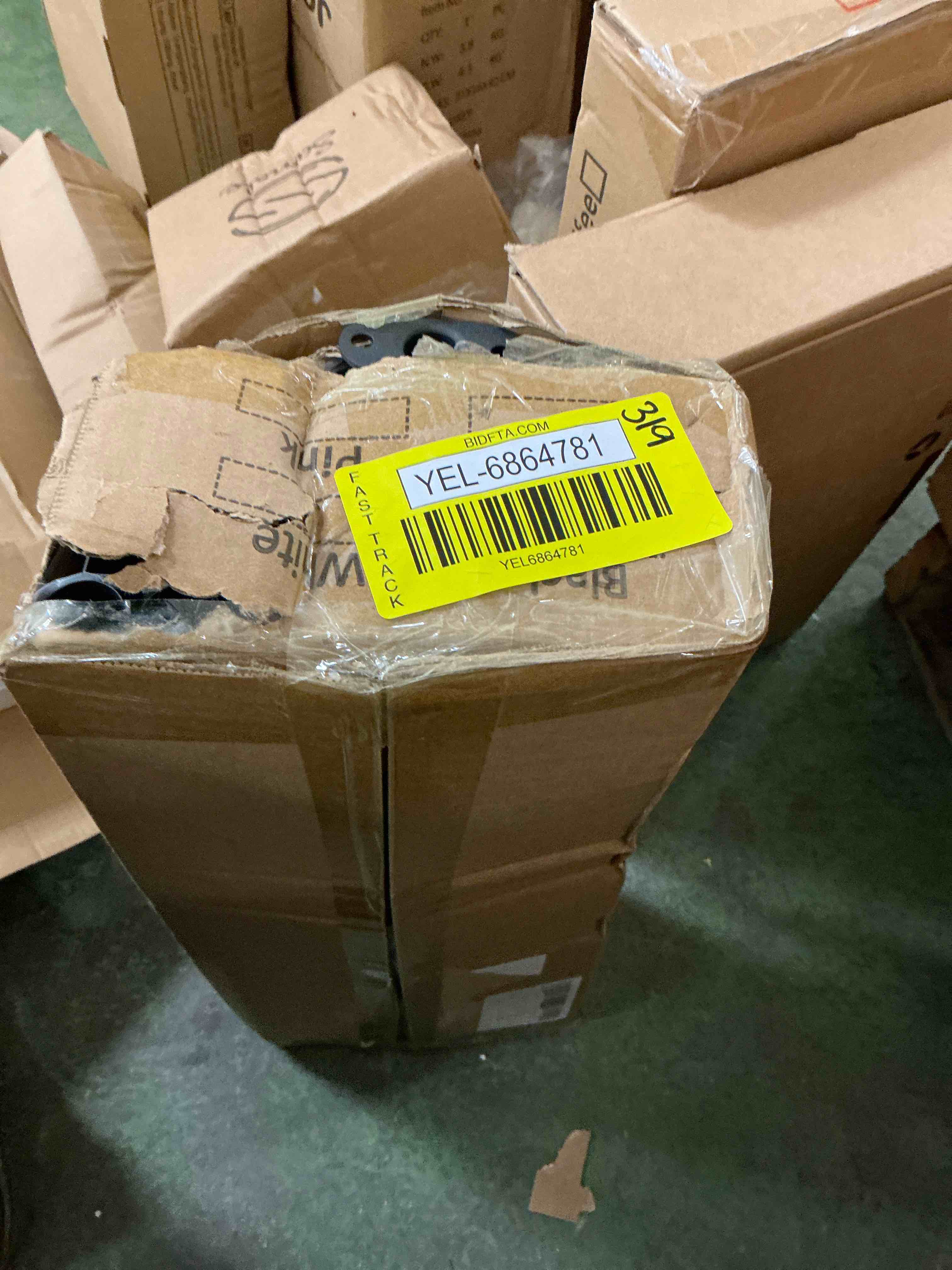 https://s3.amazonaws.com/lotting-images-prod/EmanualPiazza/YEL6864781_1747163375496.jpeg