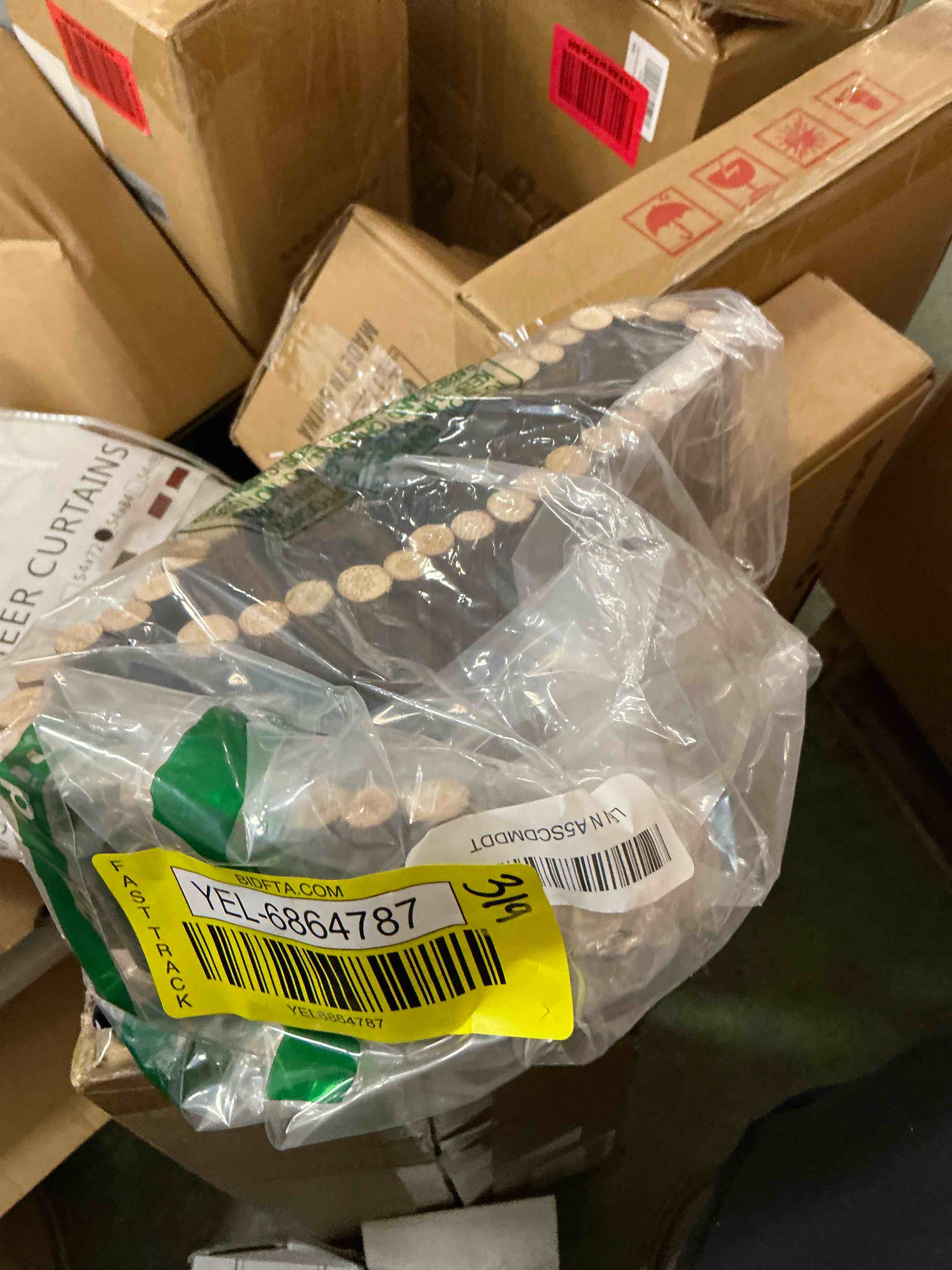 https://s3.amazonaws.com/lotting-images-prod/EmanualPiazza/YEL6864787_1747163201088.jpeg