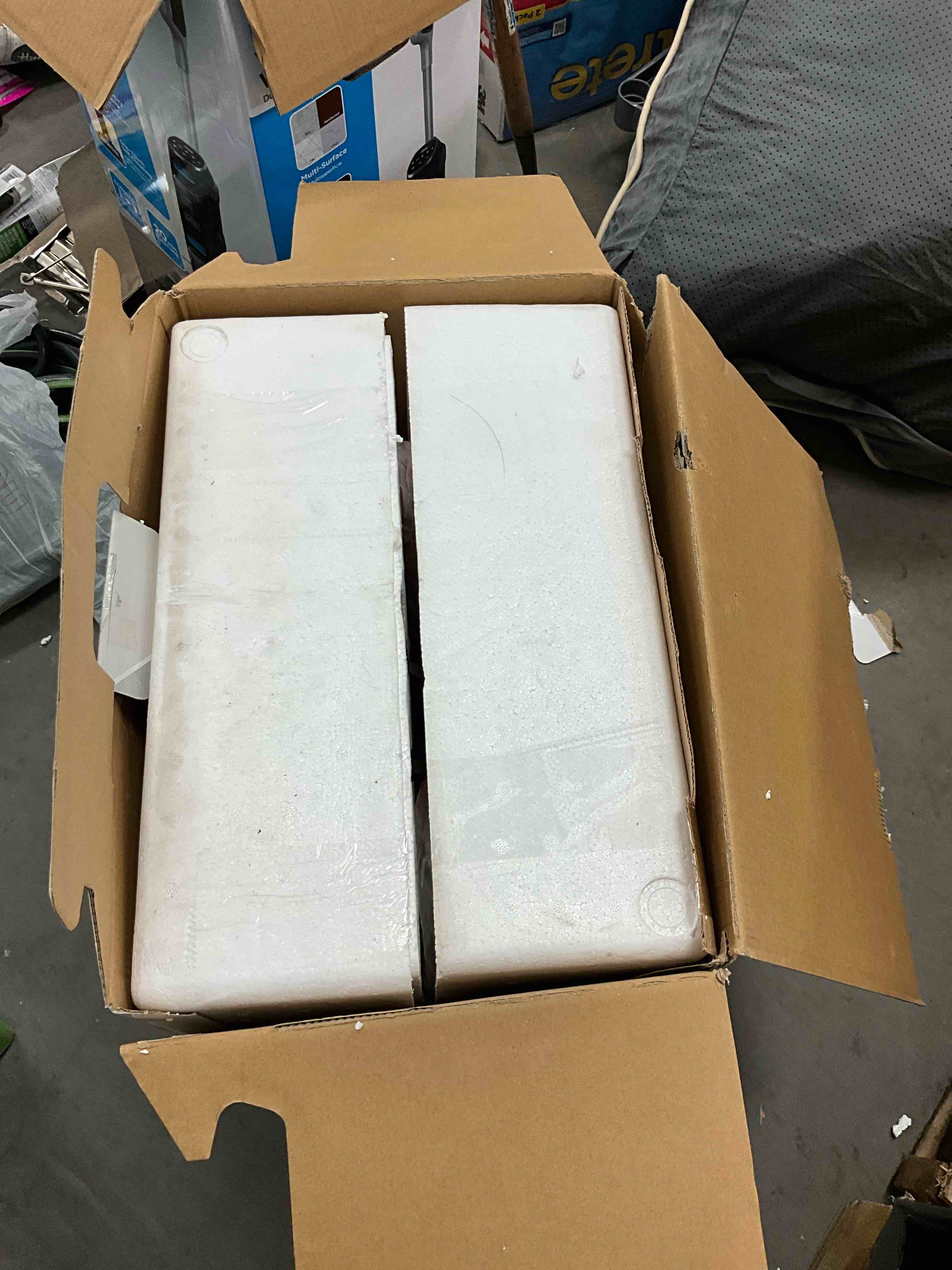 https://s3.amazonaws.com/lotting-images-prod/EmanualPiazza/YEL6865254_1747843306710.jpeg